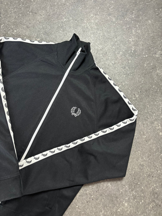 Fred Perry Jacke (XS)