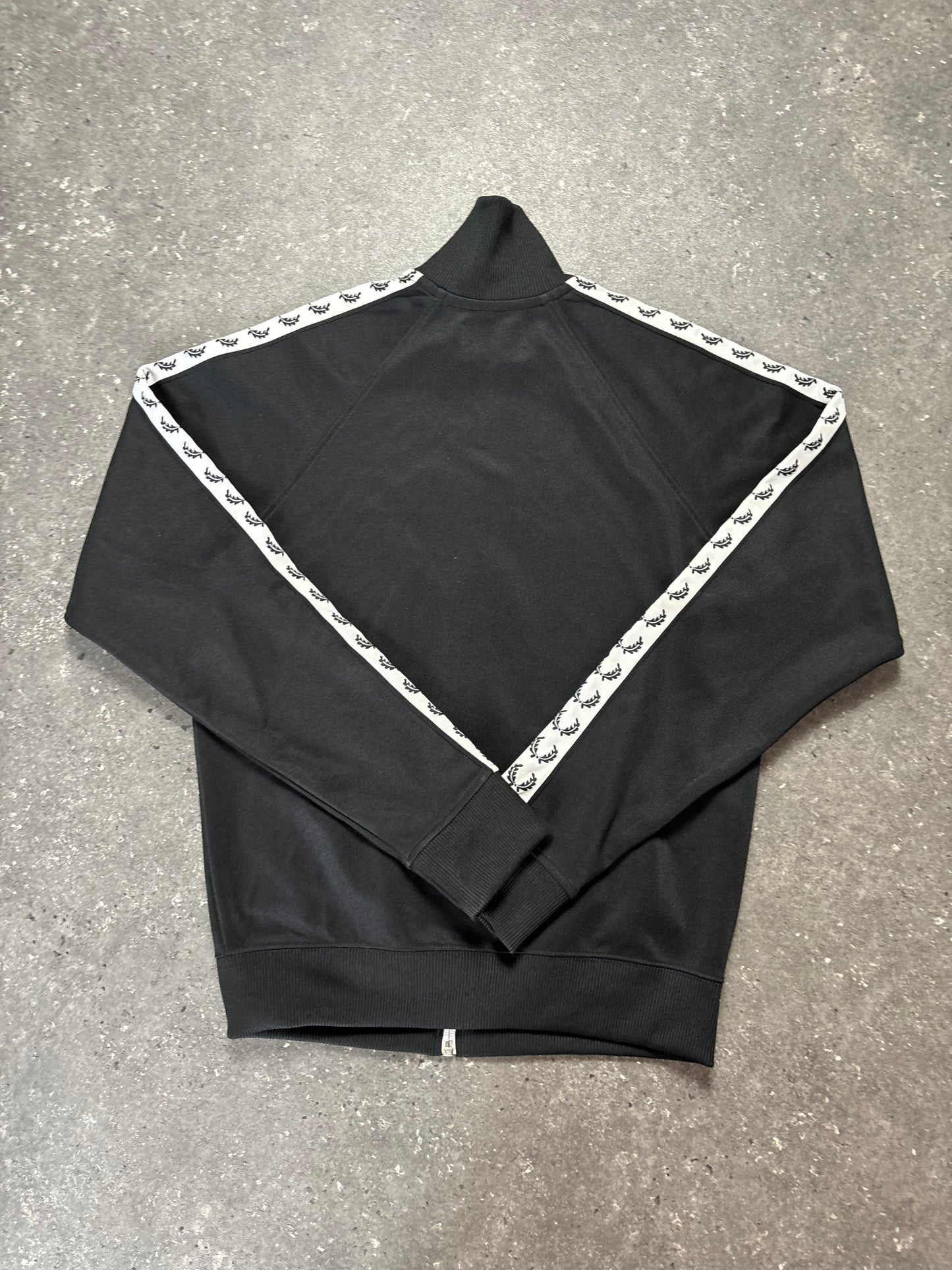 Fred Perry Jacke (XS)