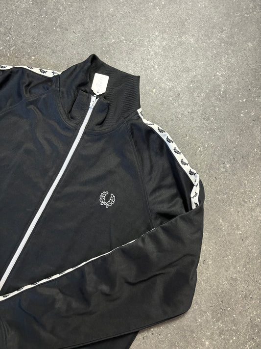 Fred Perry Jacke (XL)