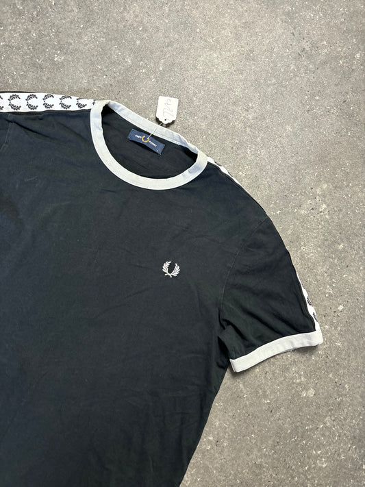 Fred Perry Shirt (L)