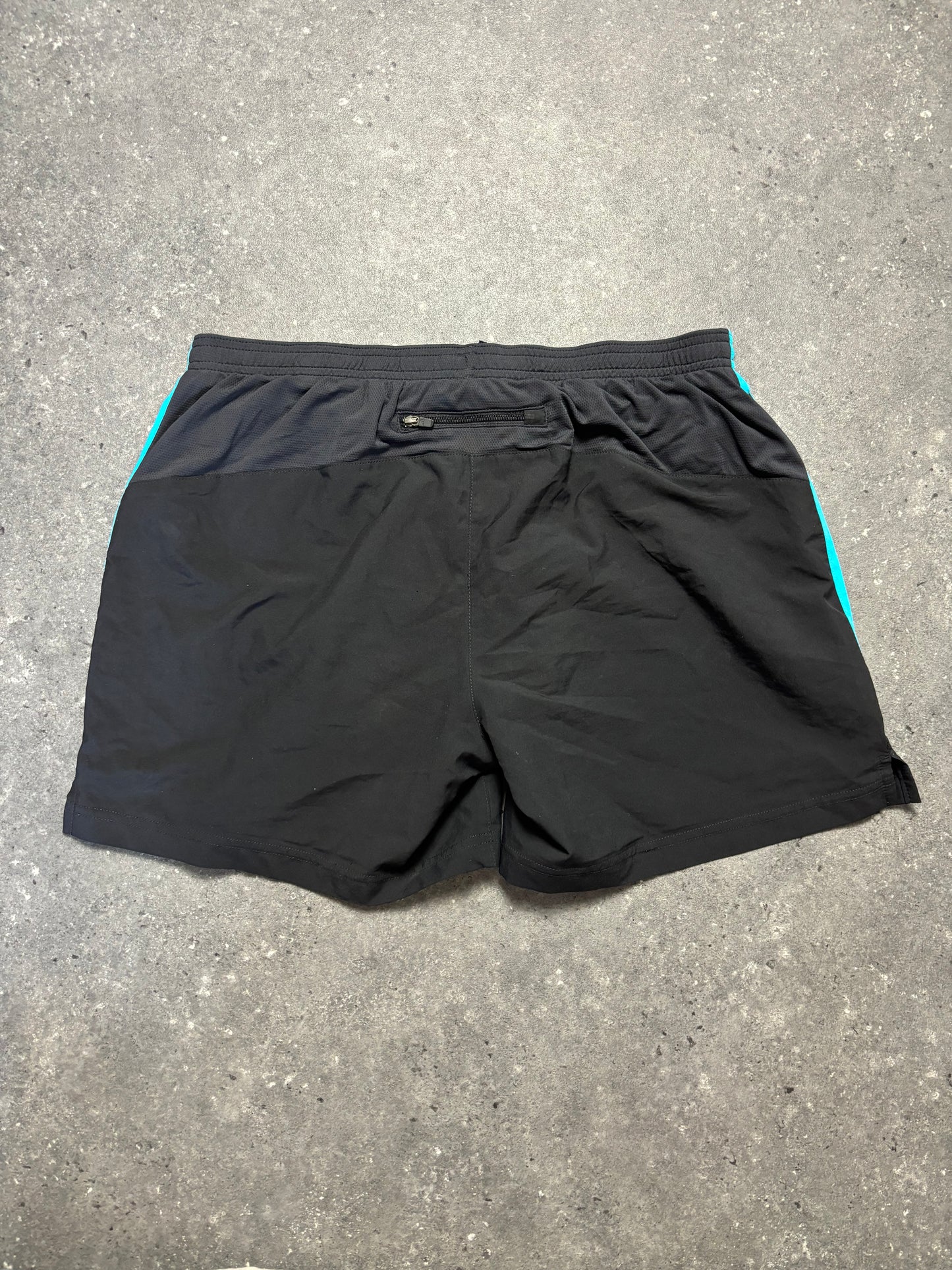 Adidas Shorts (S)
