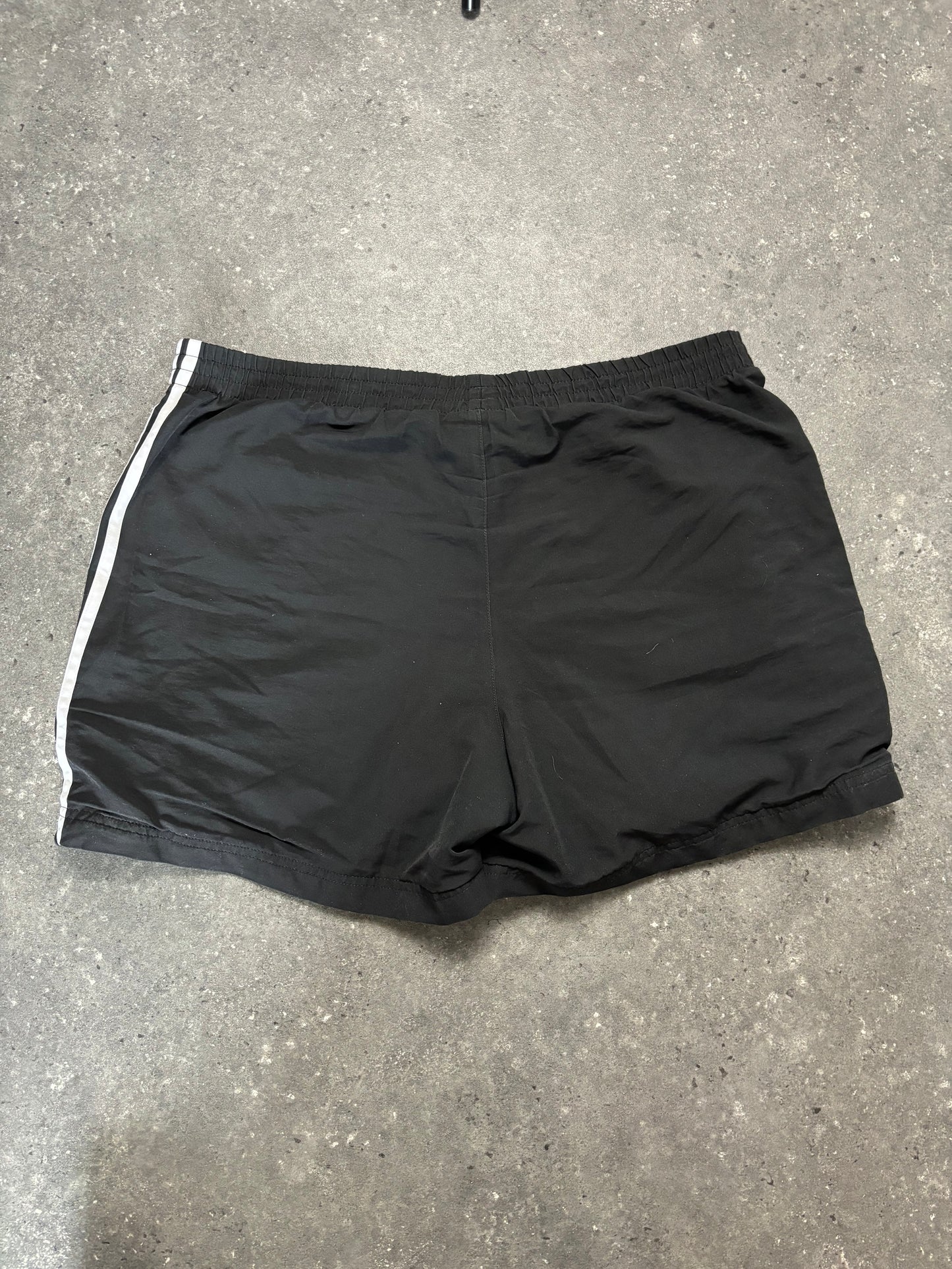 Adidas Shorts (L)