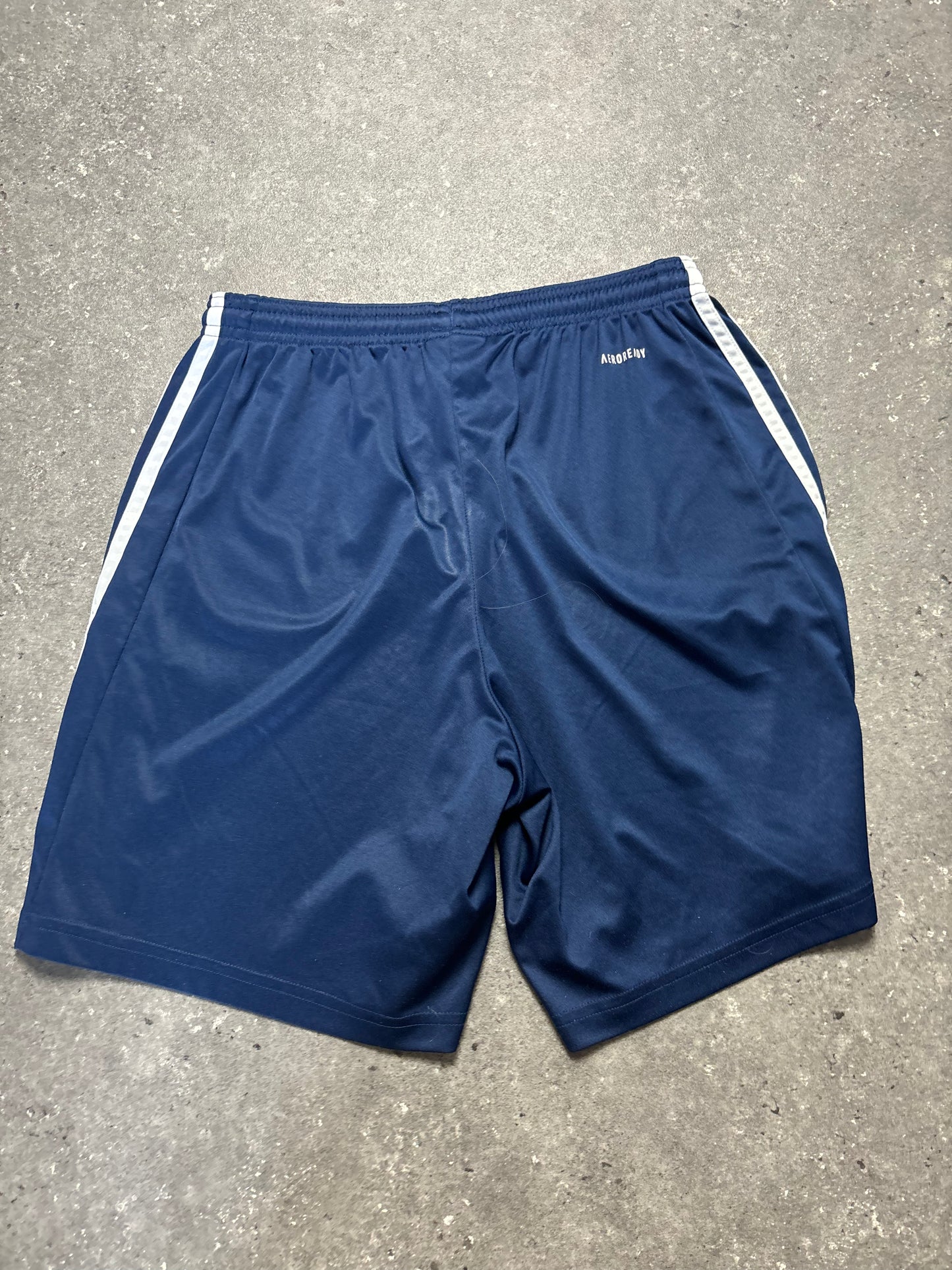 Adidas Shorts (S)