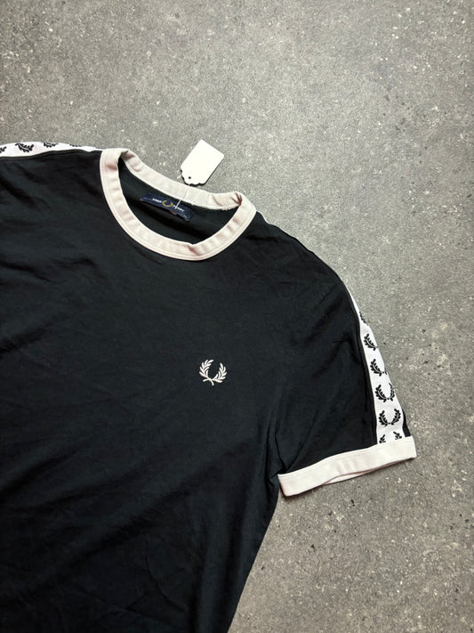 Fred Perry Shirt (XS)
