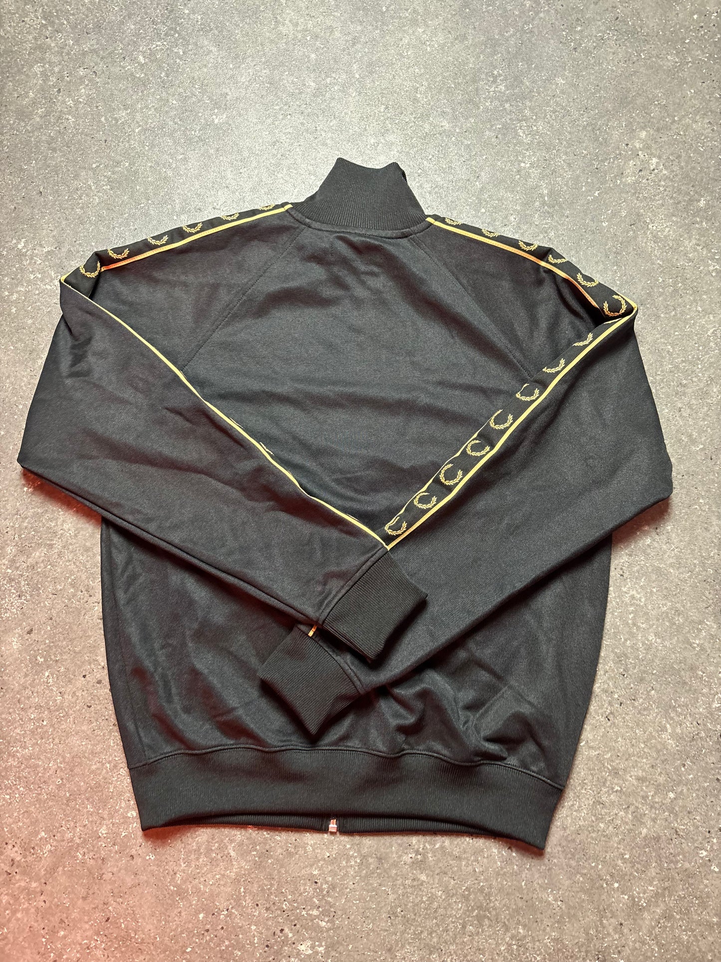 Fred Perry Jacke (M)