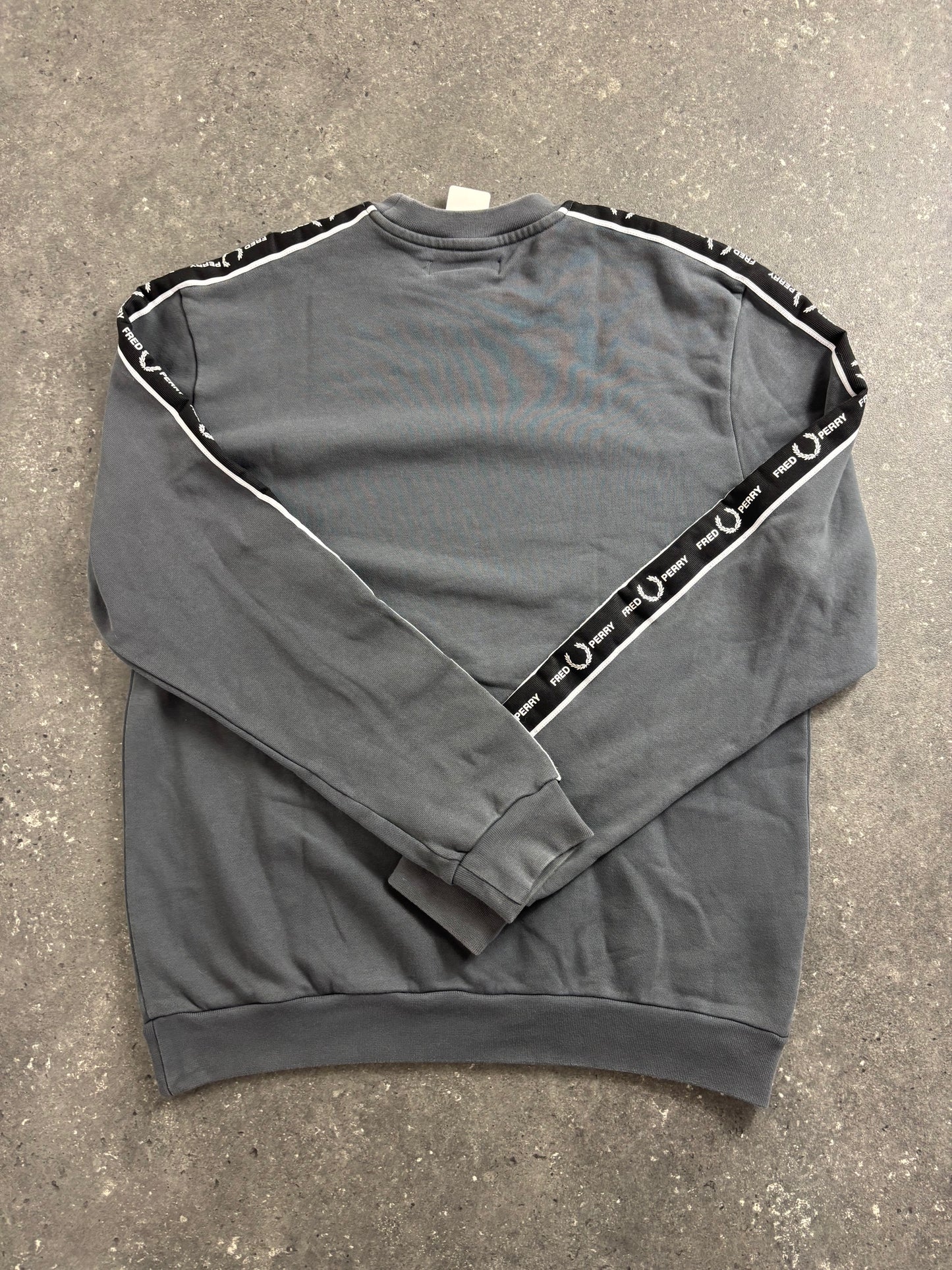 Fred Perry Sweater (M)