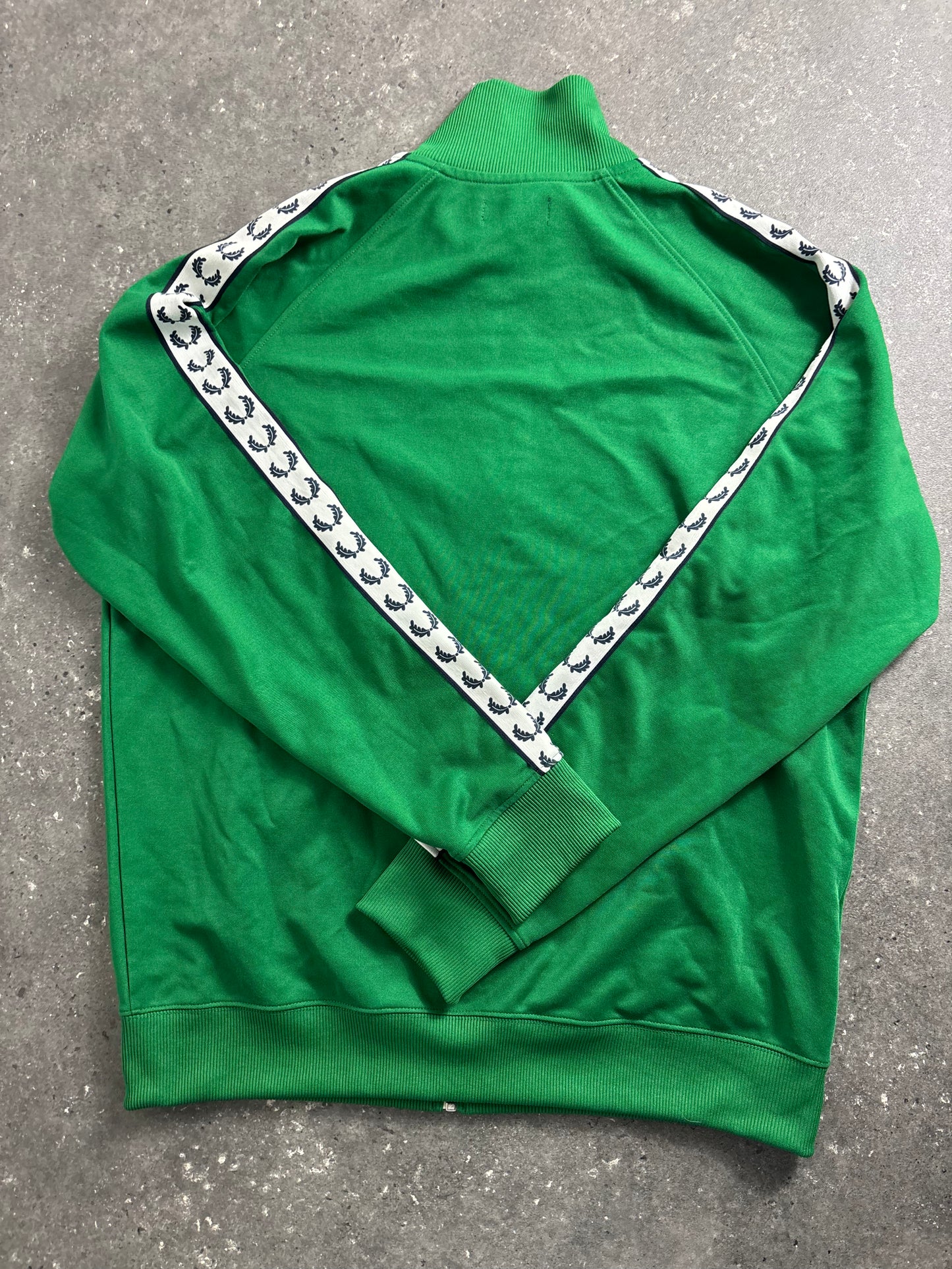 Fred Perry Jacke (XL)