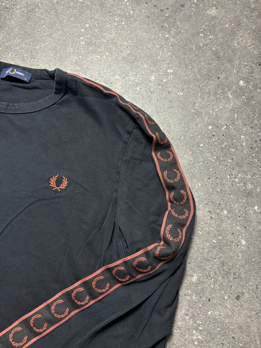 Fred Perry Sweater (XL)