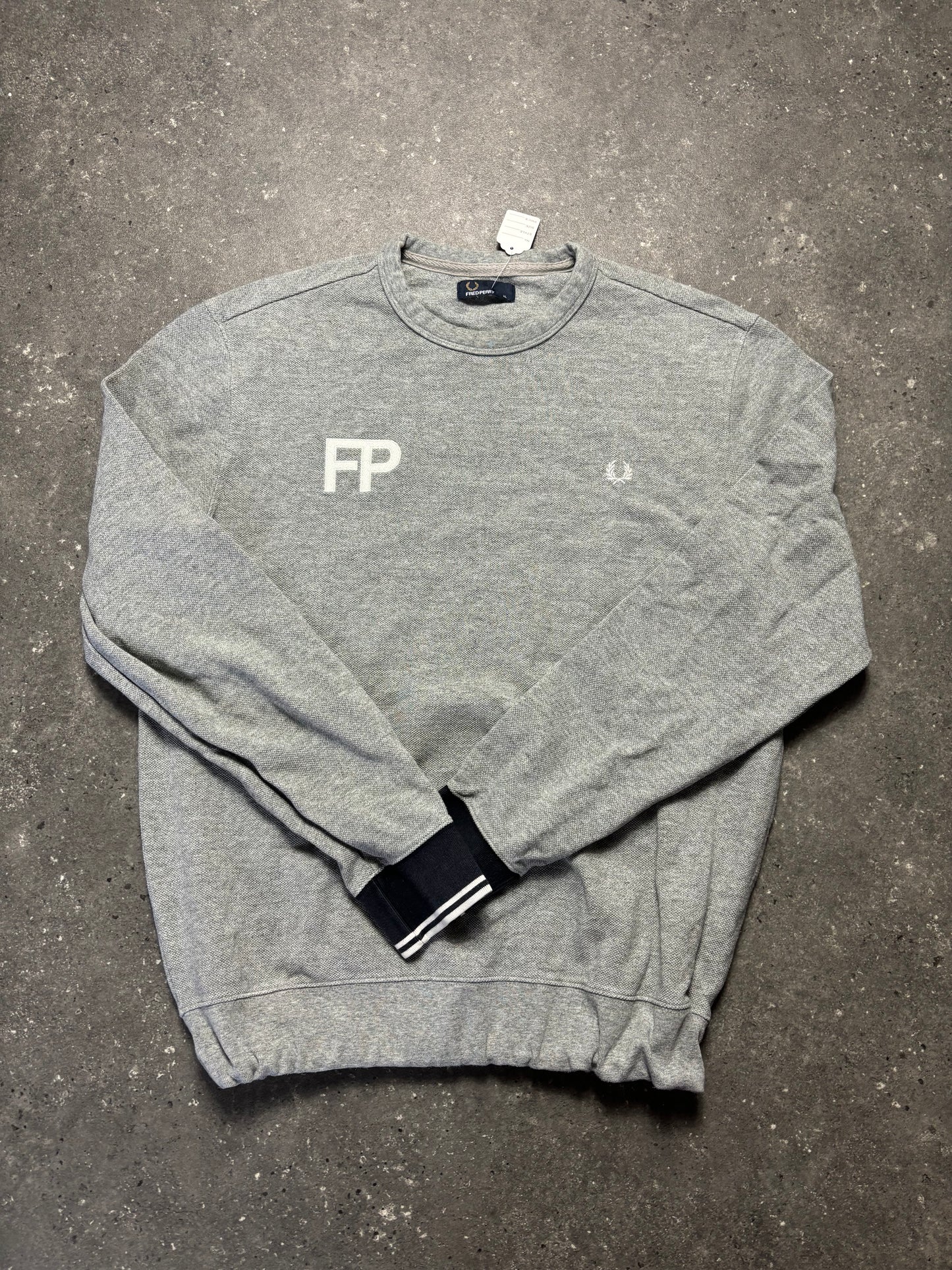 Fred Perry Sweater (XL)
