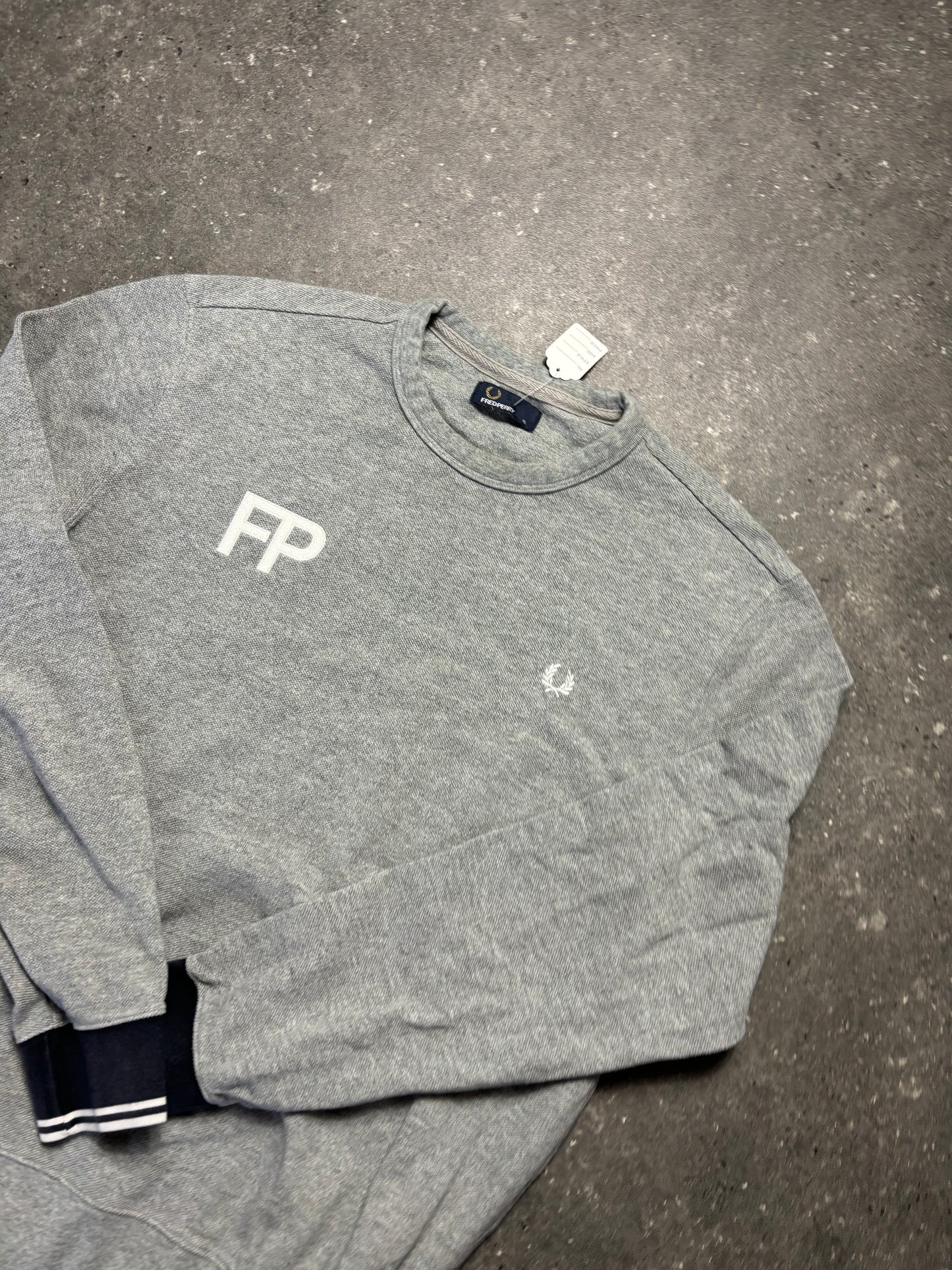 Fred Perry Sweater (XL)