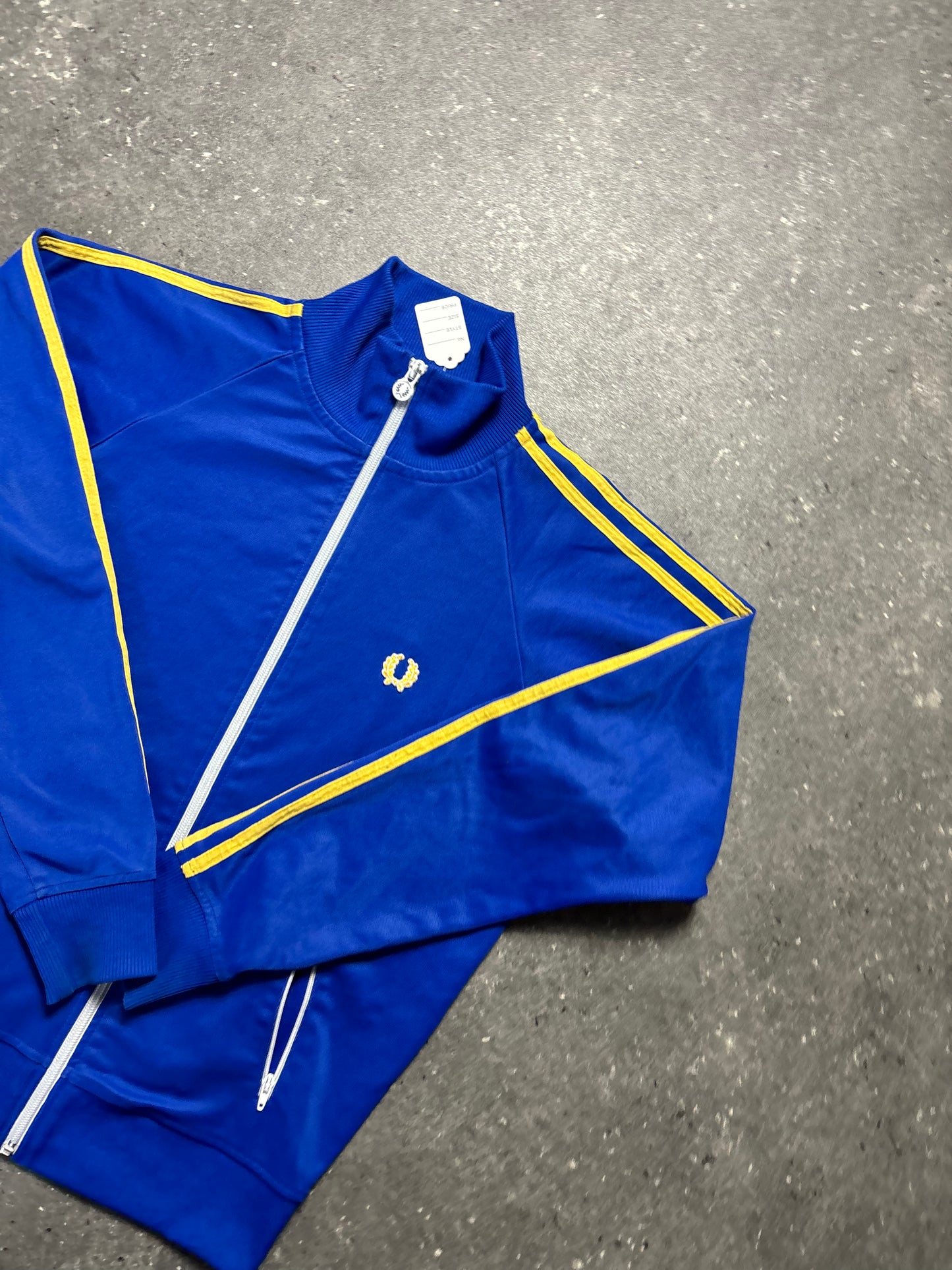 Fred Perry Jacke (XS)