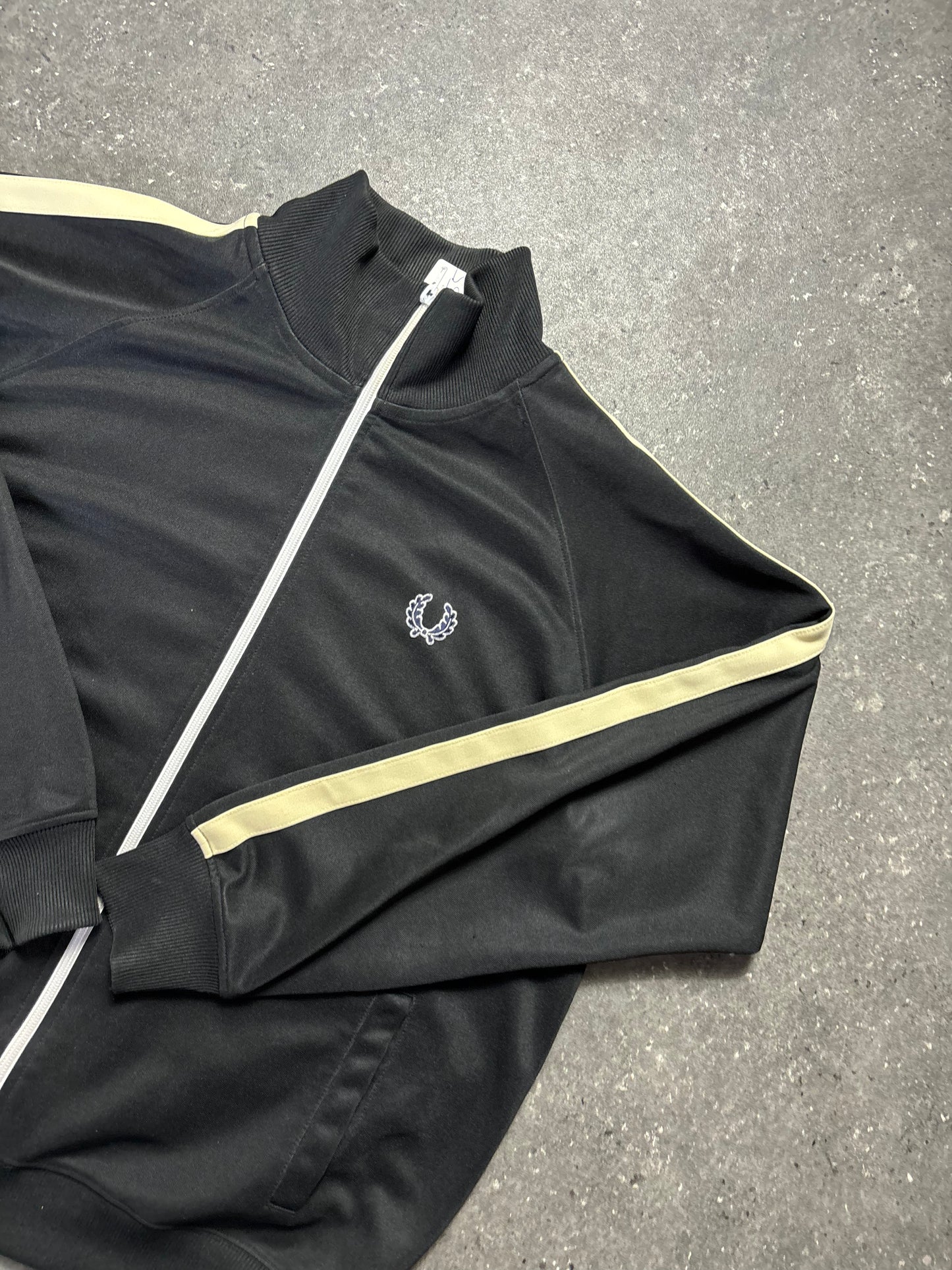 Fred Perry Jacke (L)