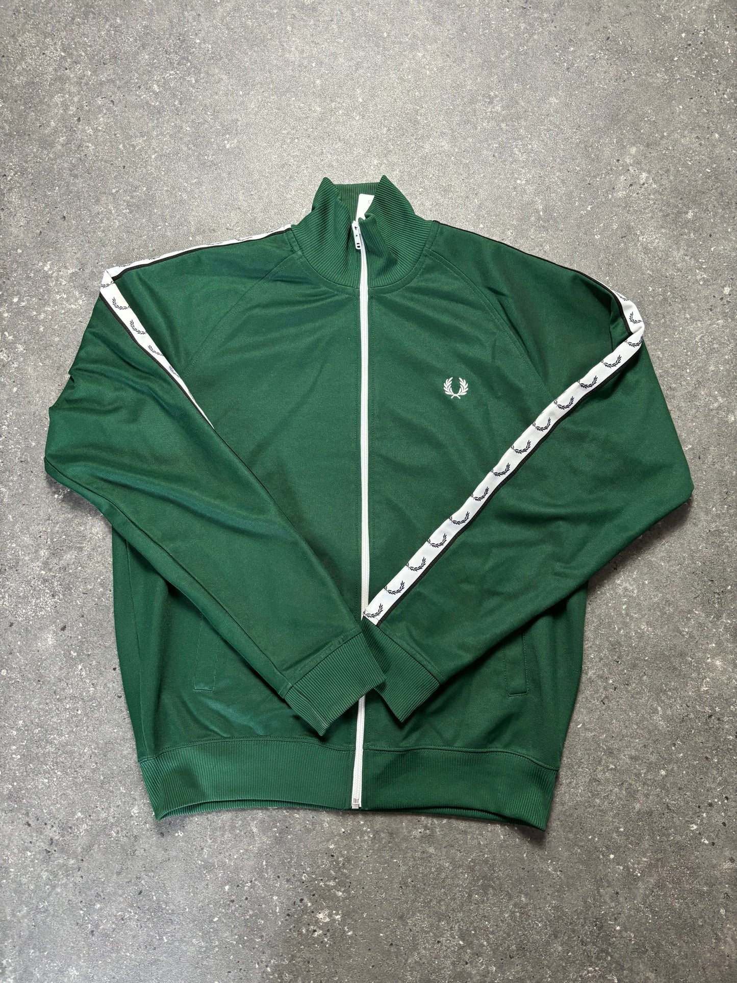 Fred Perry Jacke (M)