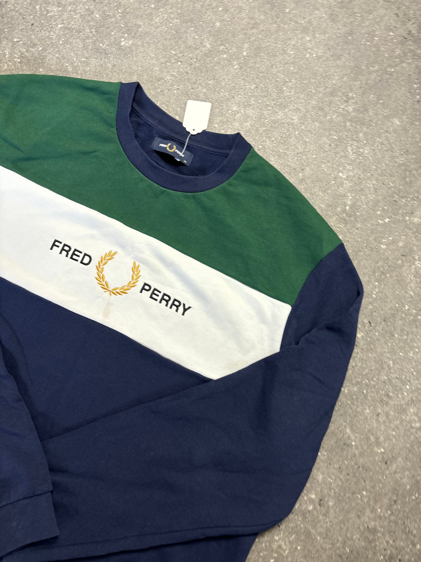 Fred Perry Sweater (XL)