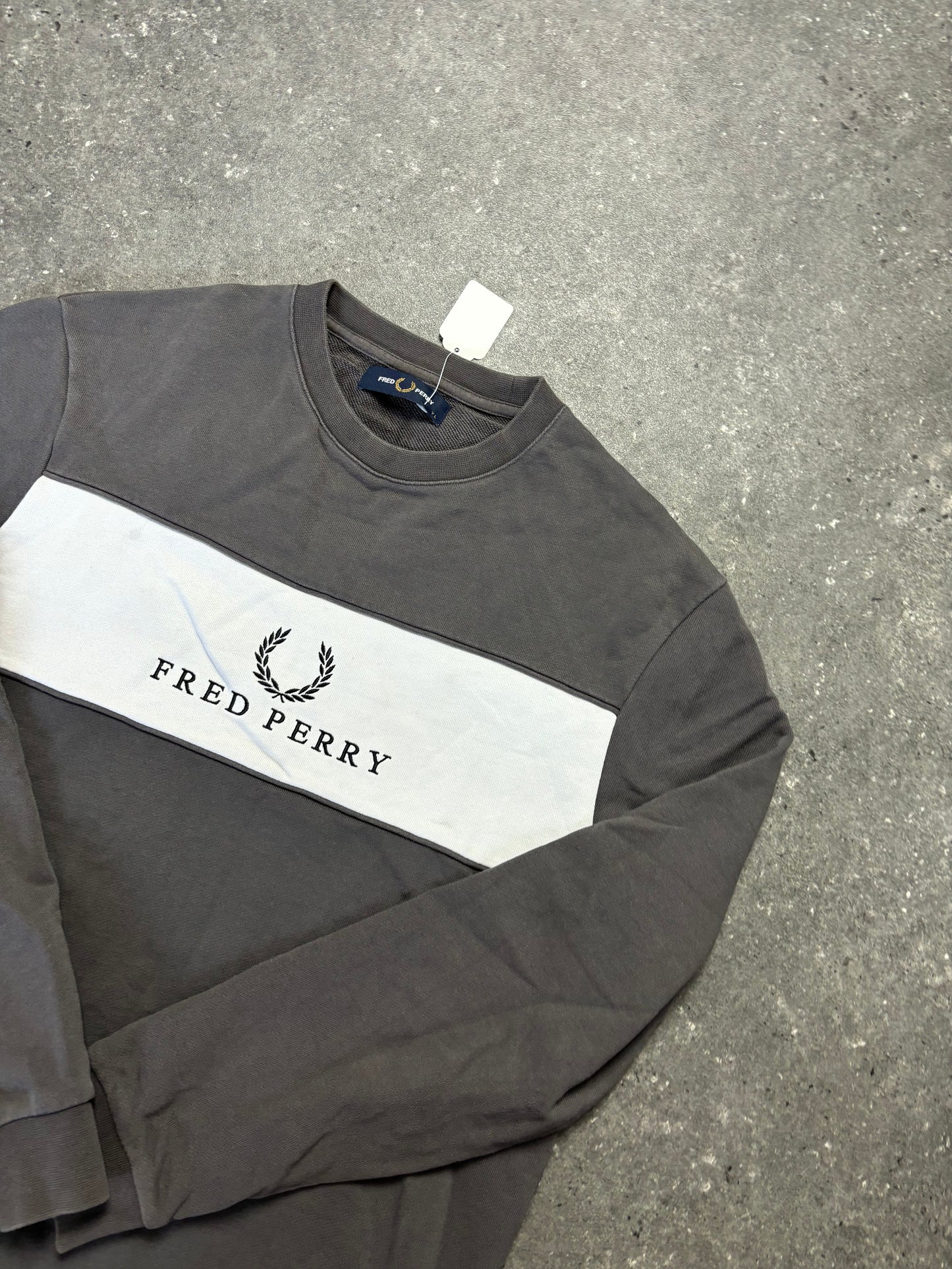 Fred Perry Sweater (XS)