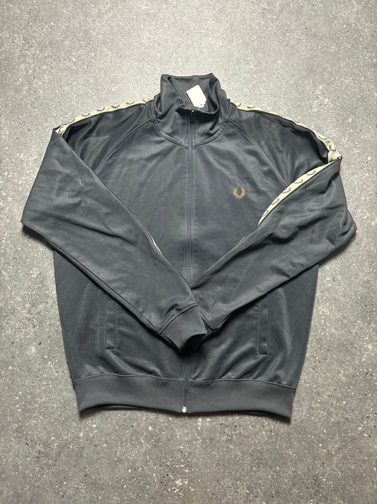 Fred Perry Jacke (L)
