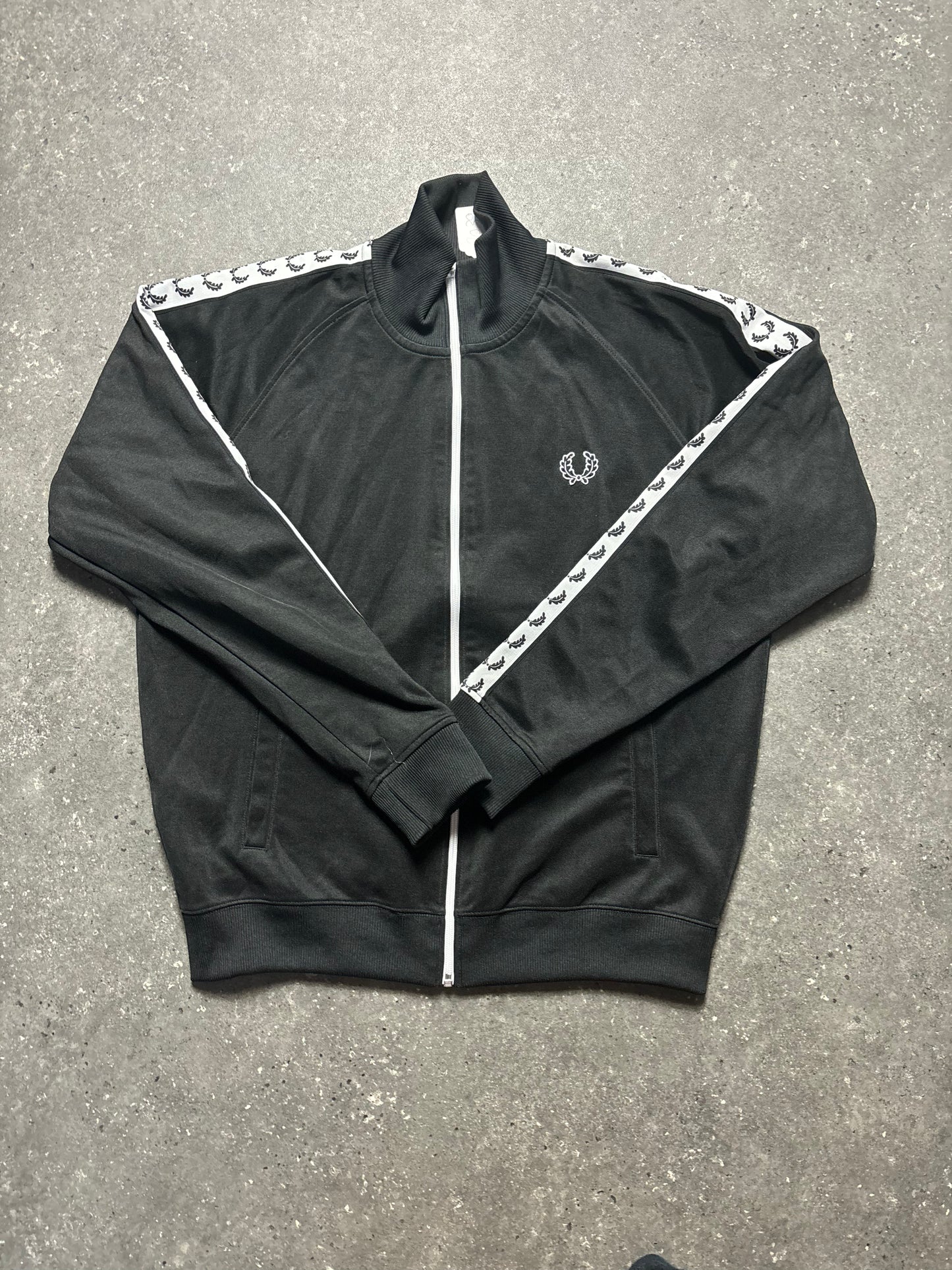 Fred Perry Jacke (L)