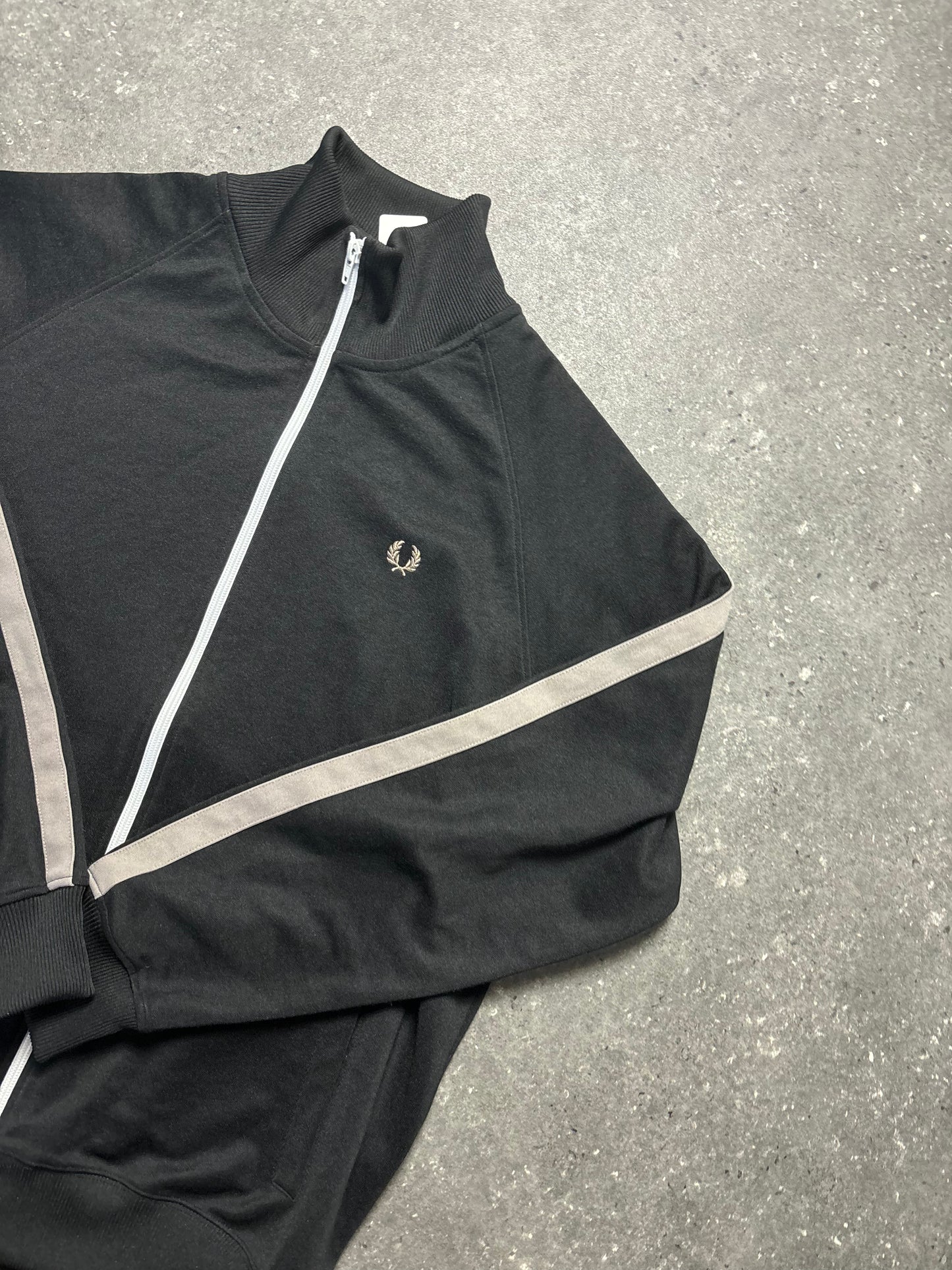 Fred Perry Jacke (L)