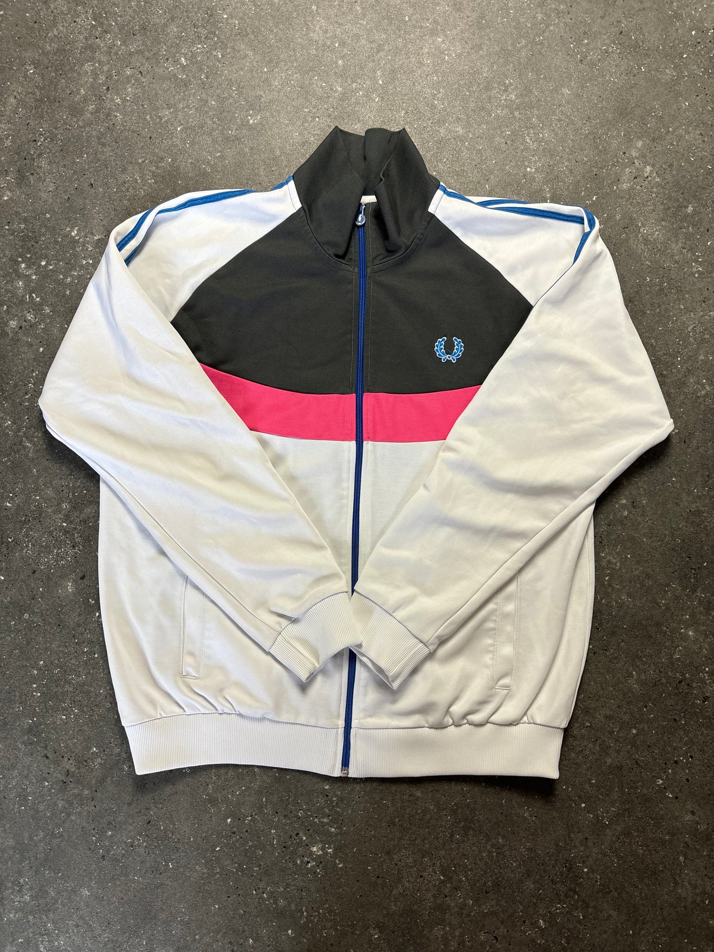 Fred Perry Jacke (XL)