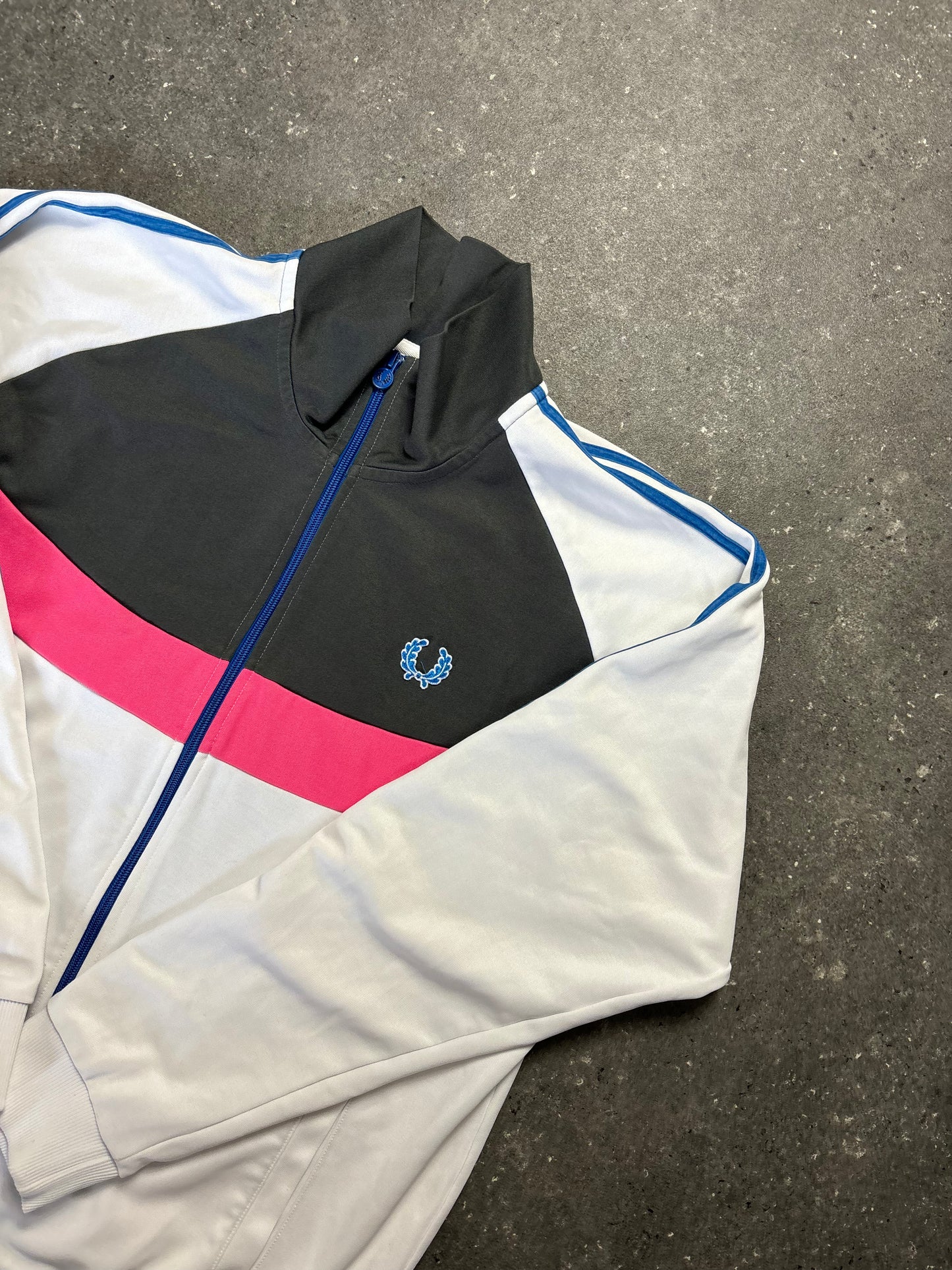 Fred Perry Jacke (XL)