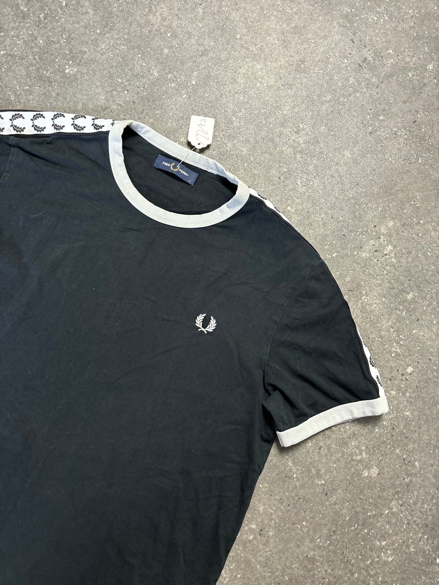 Fred Perry Shirt (L)