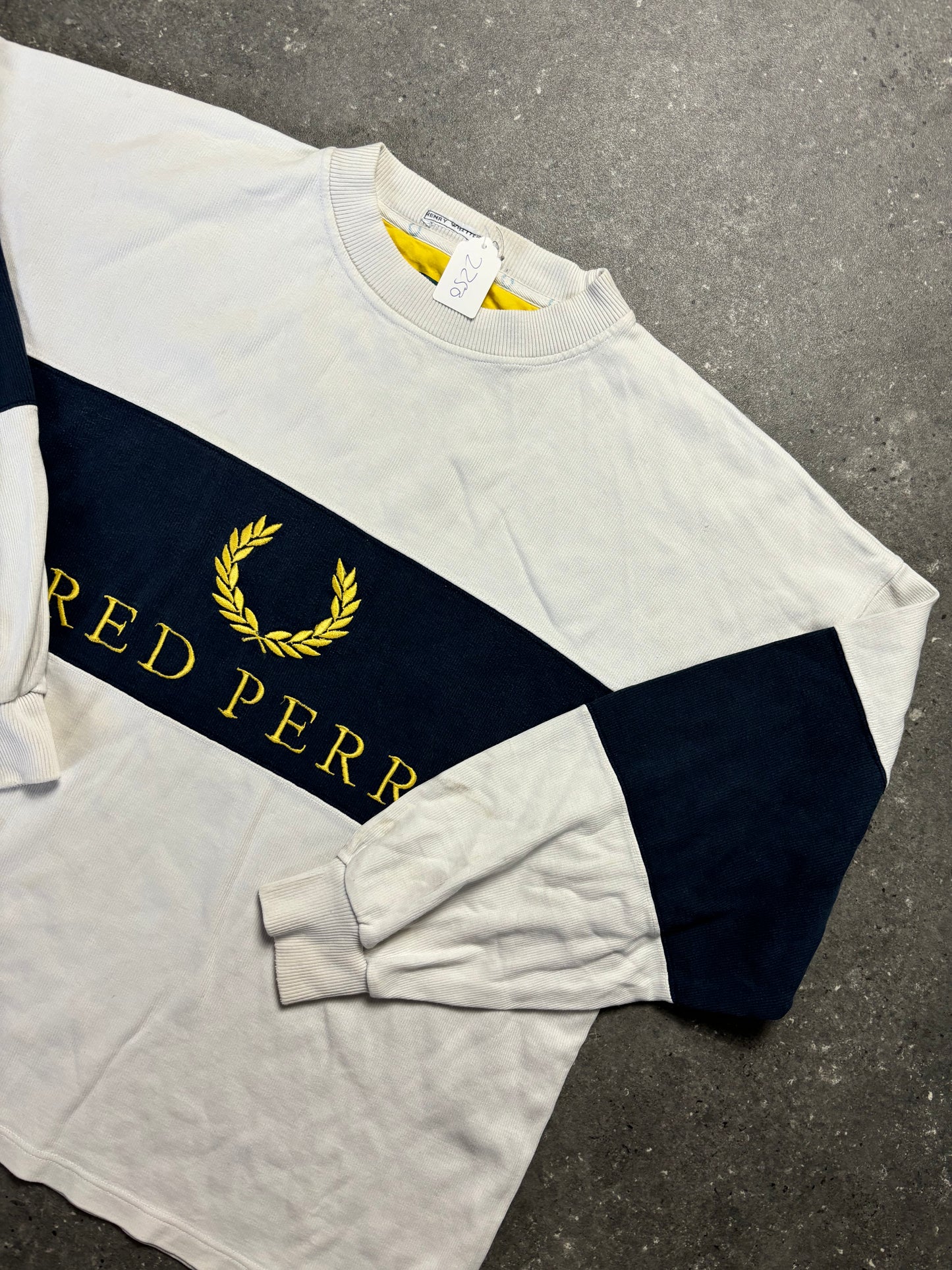 Fred Perry Sweater (XL)