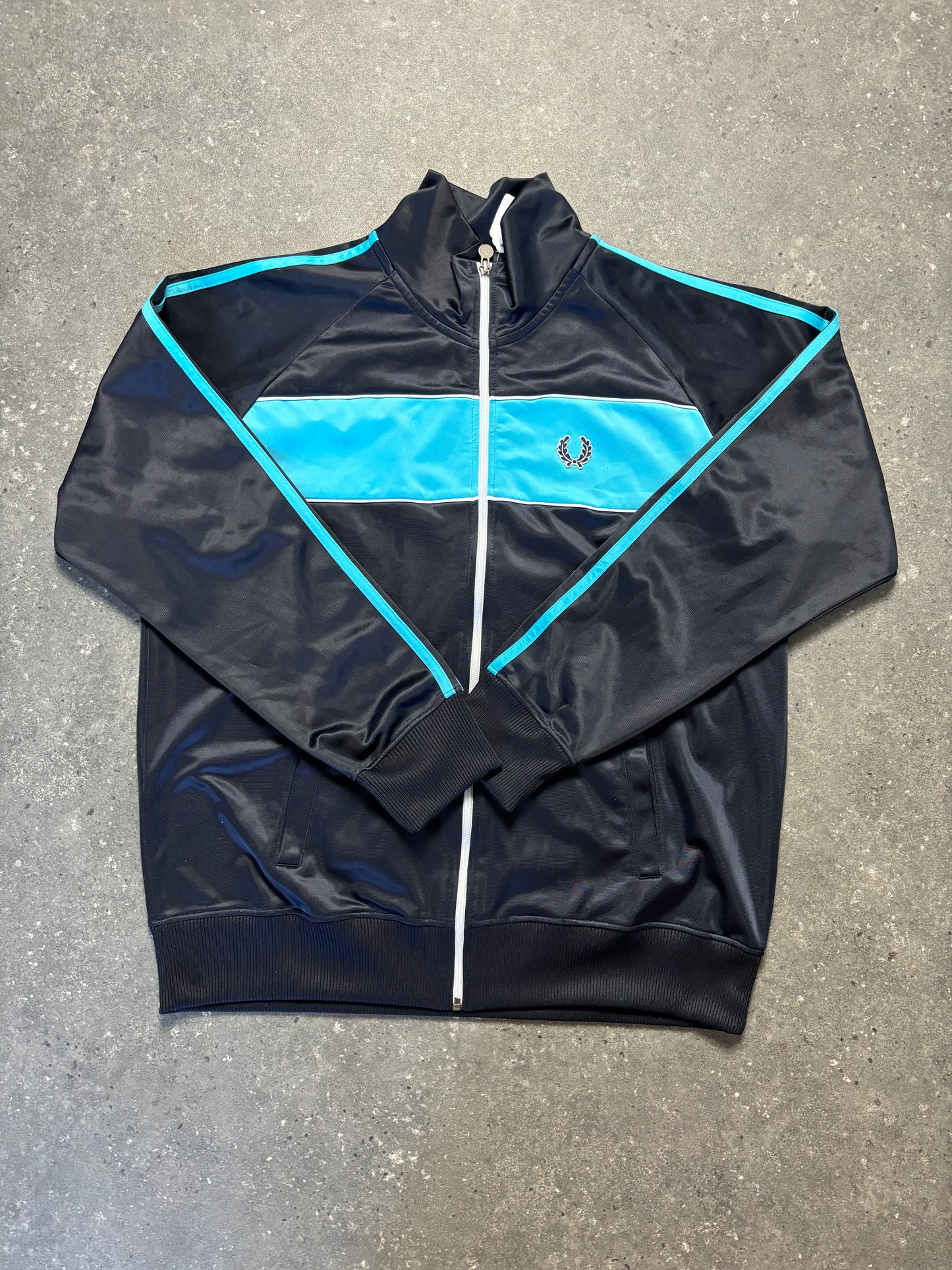 Fred Perry Jacke (XL)