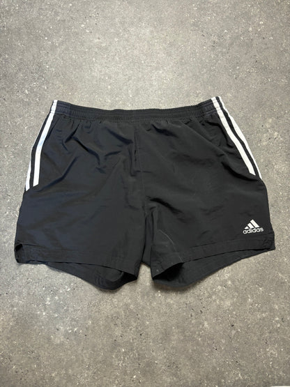 Adidas Shorts (M)