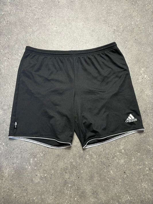 Adidas Shorts (M)