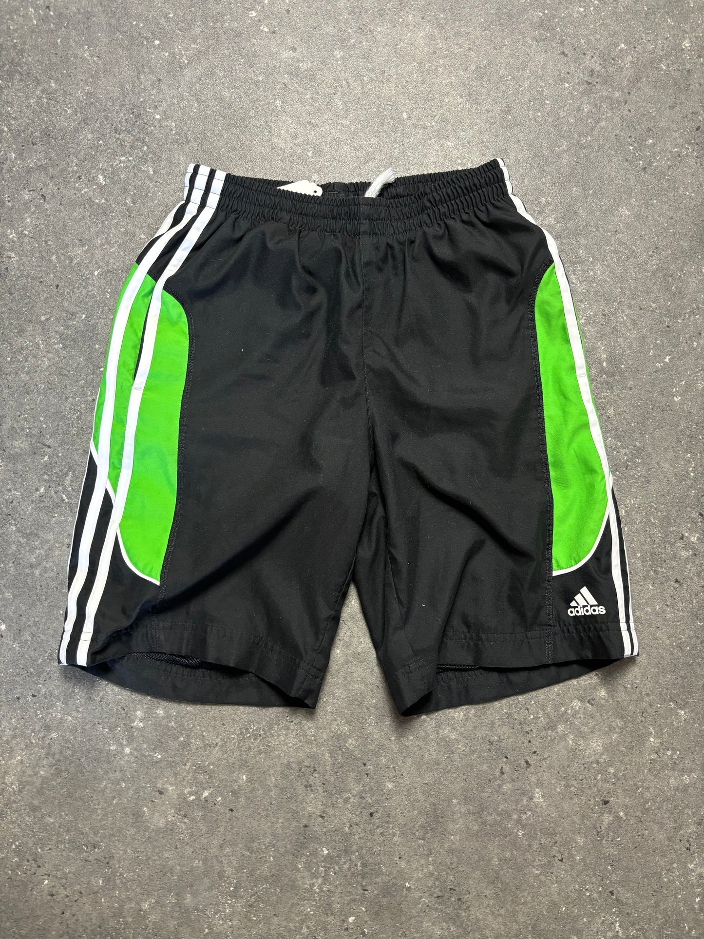 Adidas Shorts (M)