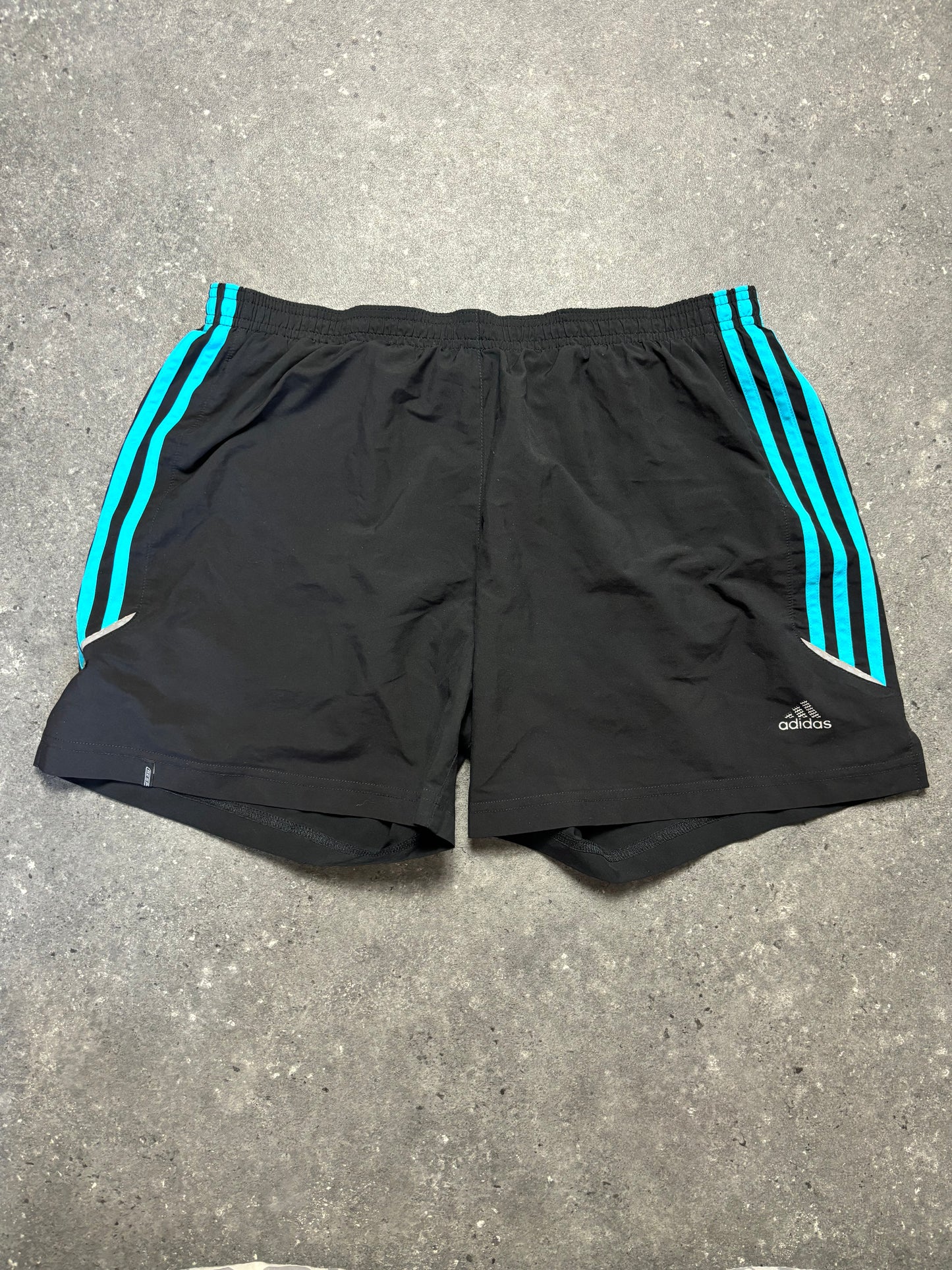 Adidas Shorts (S)