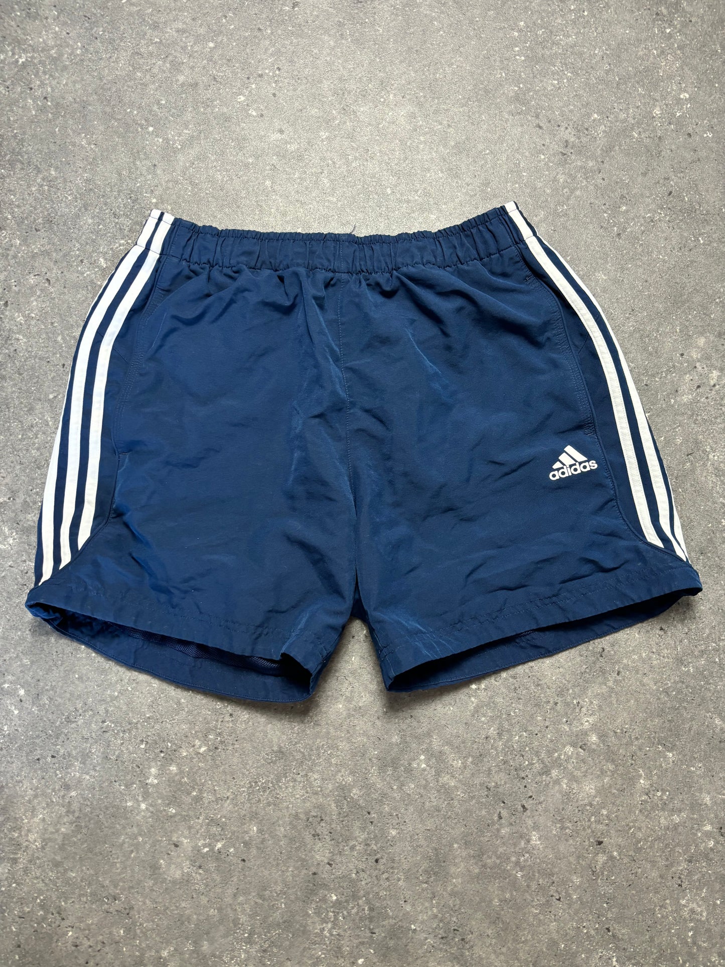 Adidas Shorts (L)