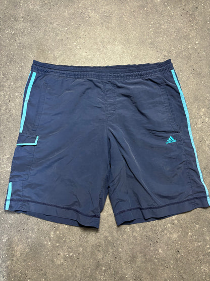 Adidas Shorts (L)