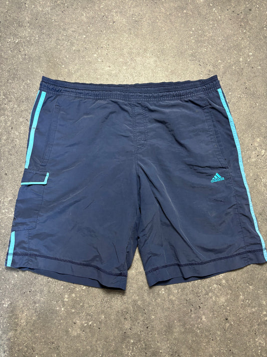 Adidas Shorts (L)