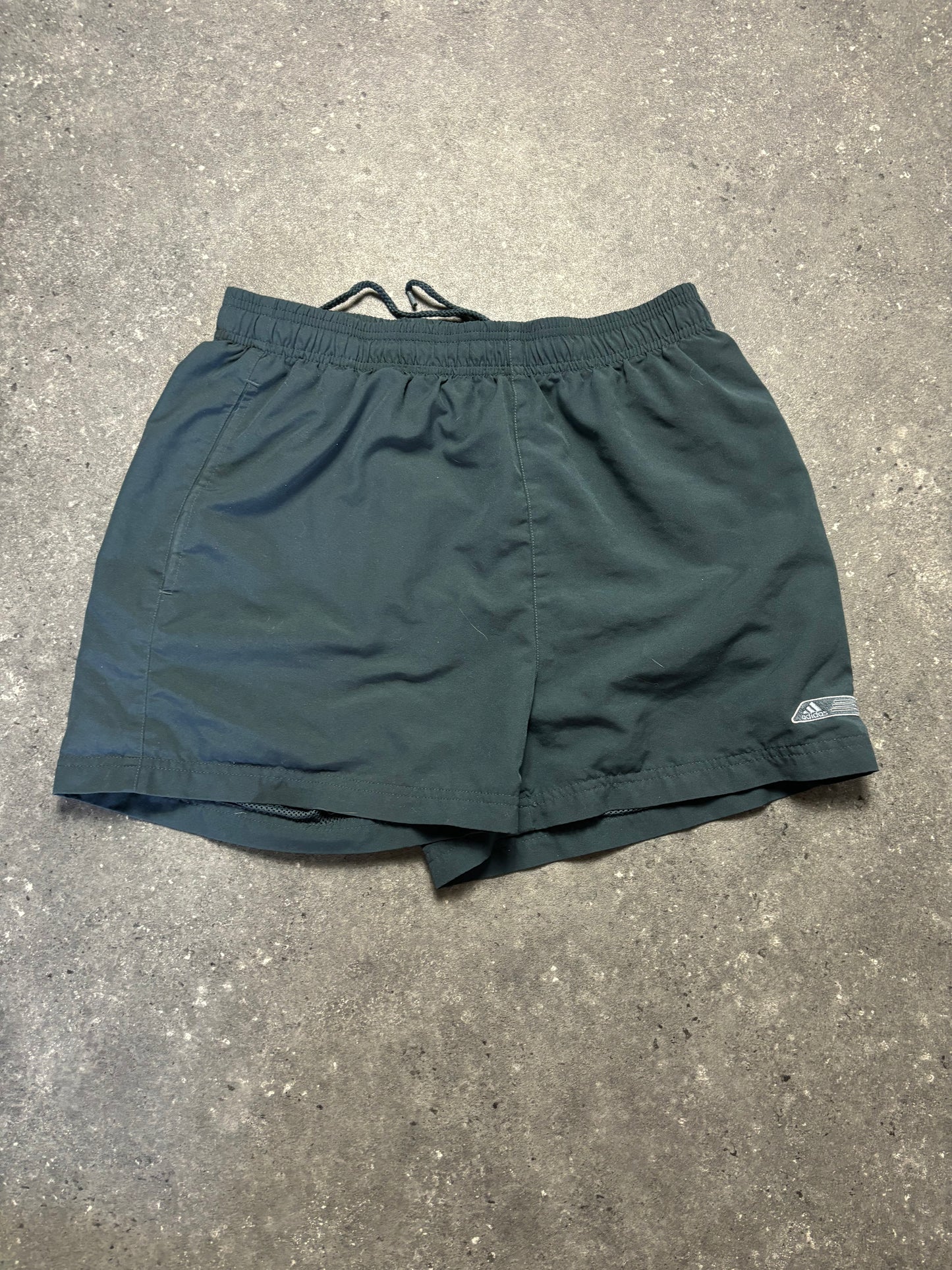Adidas Shorts (M)