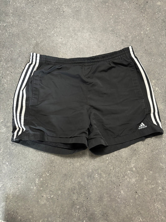 Adidas Shorts (L)