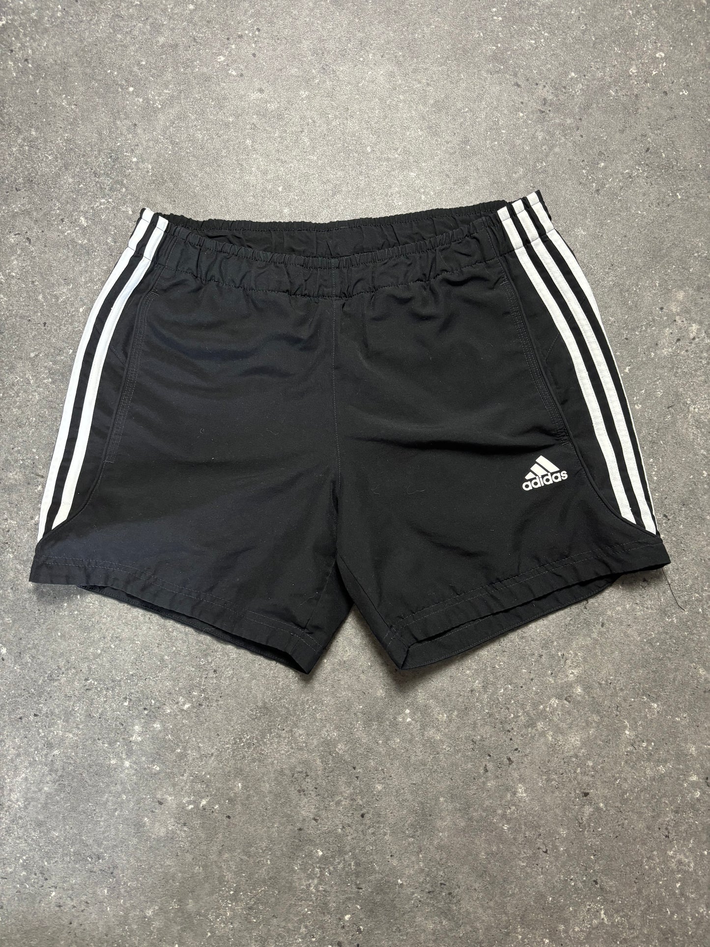 Adidas Shorts (S)