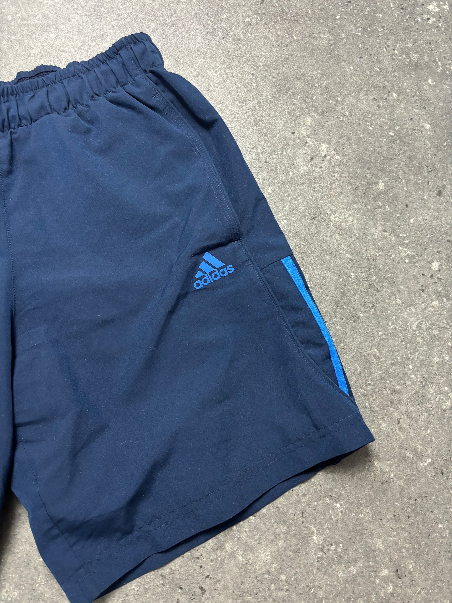 Adidas Shorts (M)