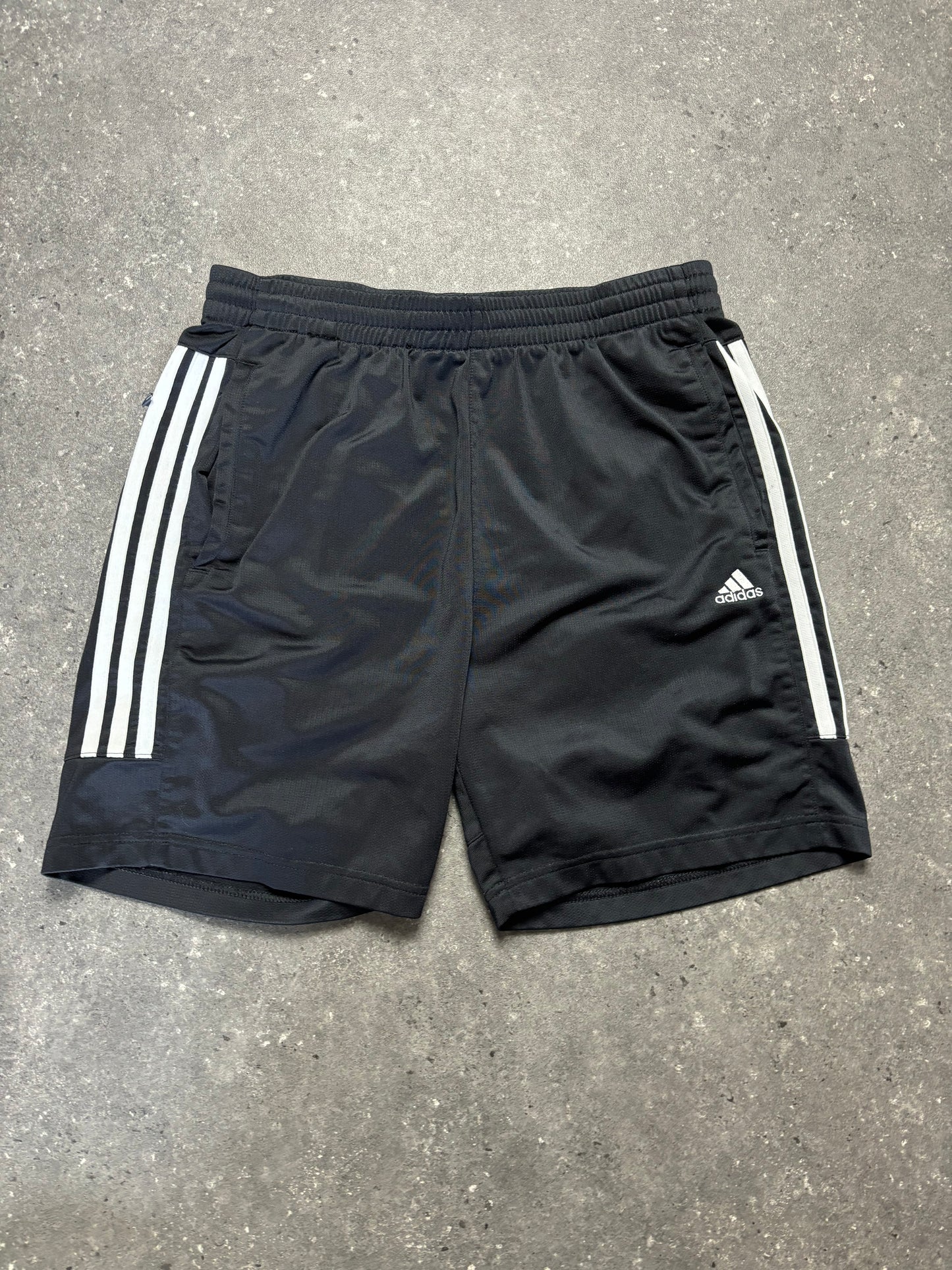 Adidas Shorts (M)
