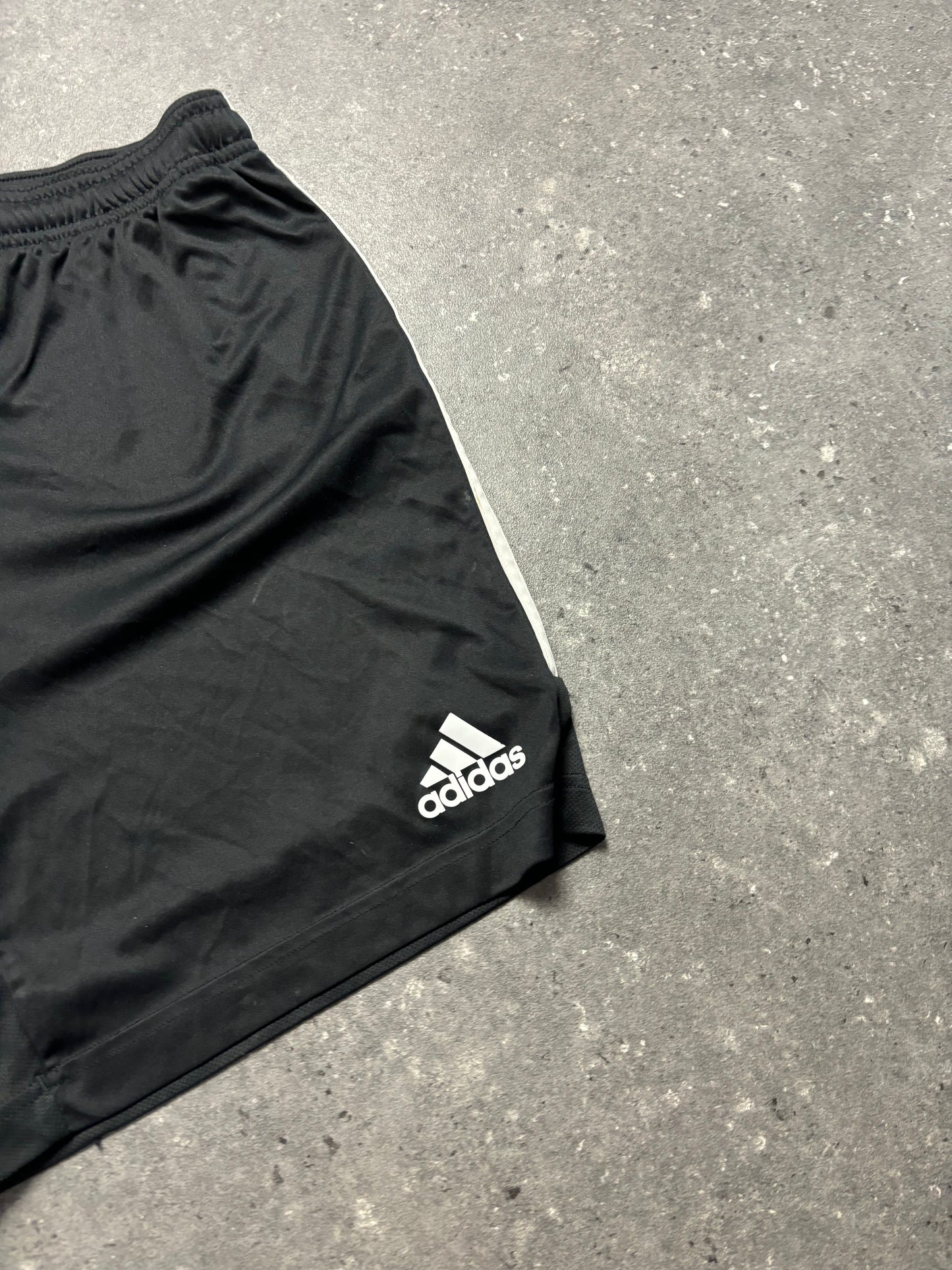 Adidas Shorts (M)