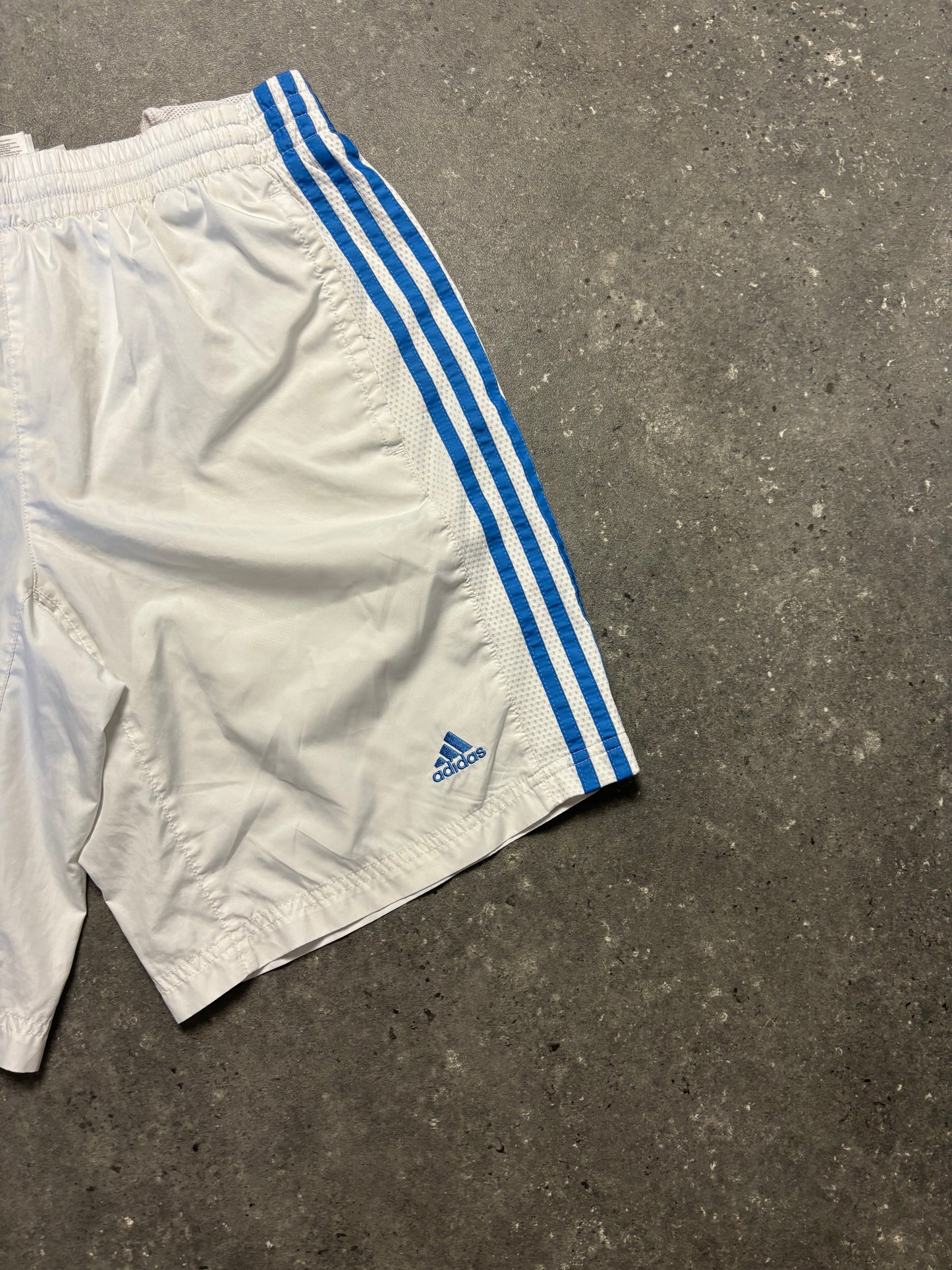 Adidas Shorts (M)