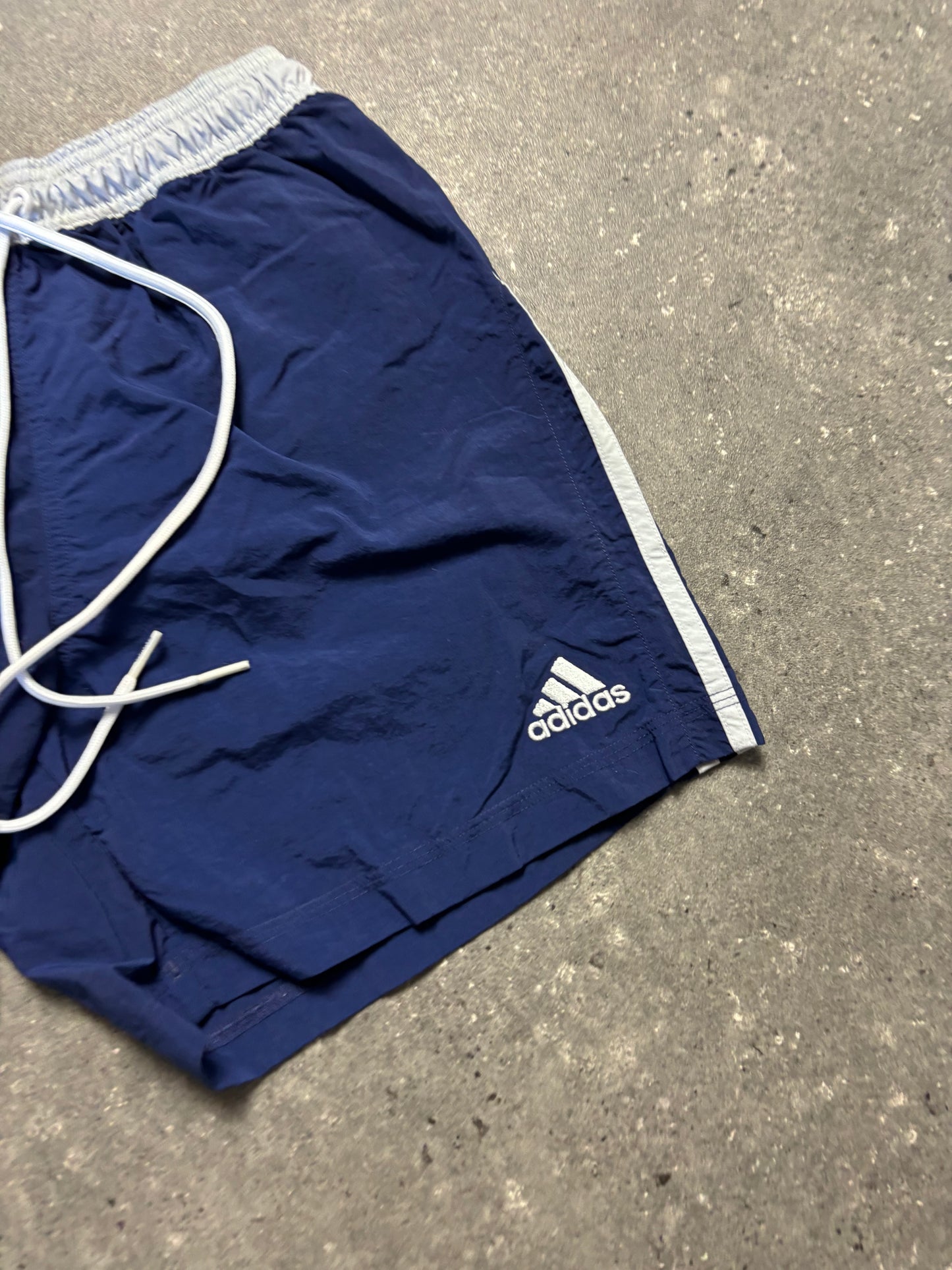 Adidas Shorts (S)