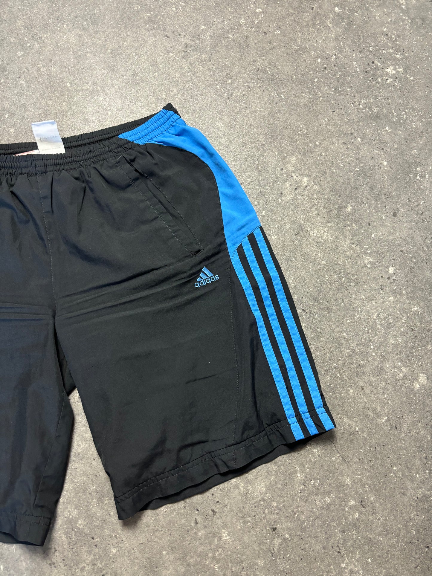 Adidas Shorts (S)
