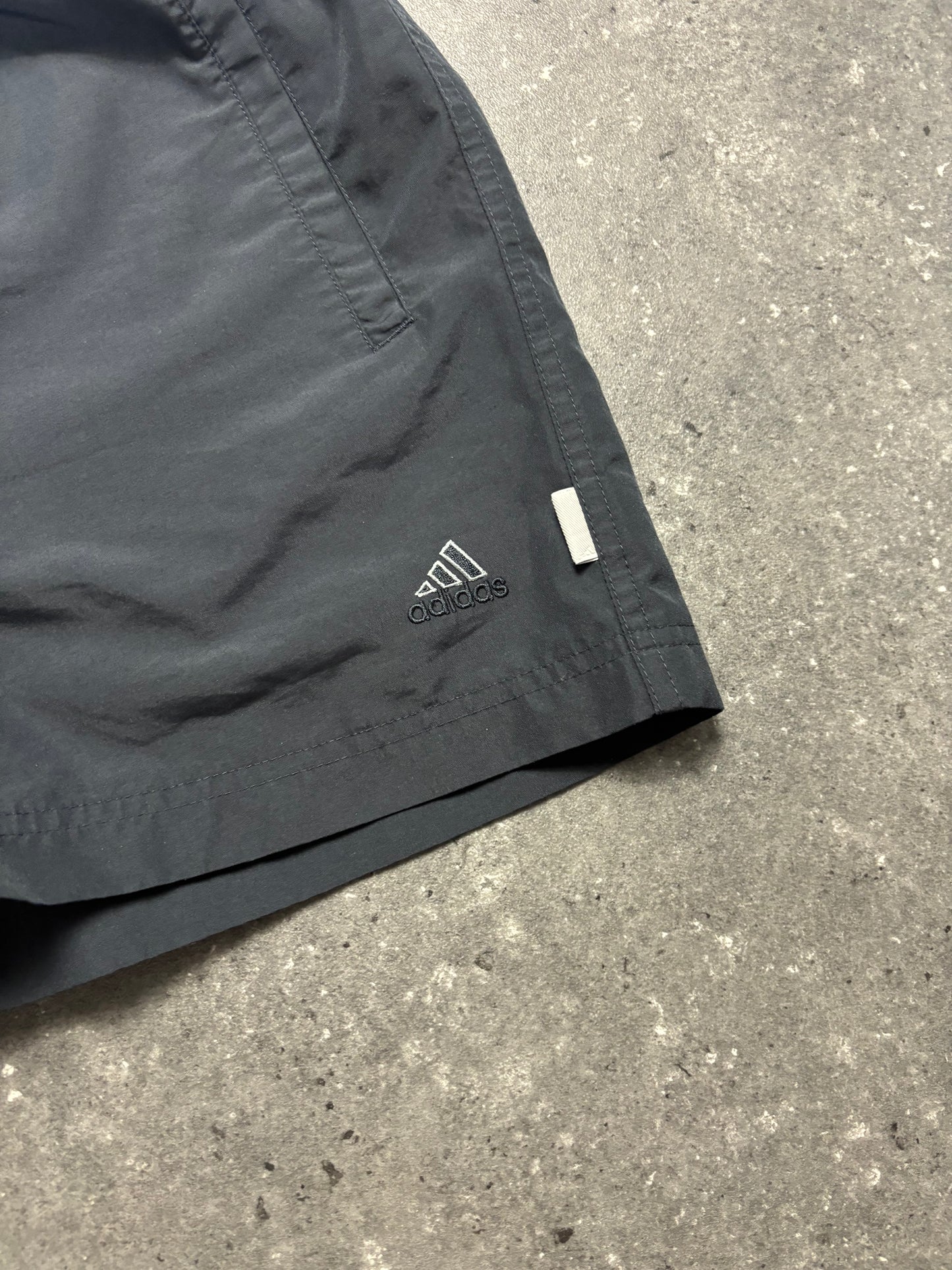 Adidas Shorts (S)