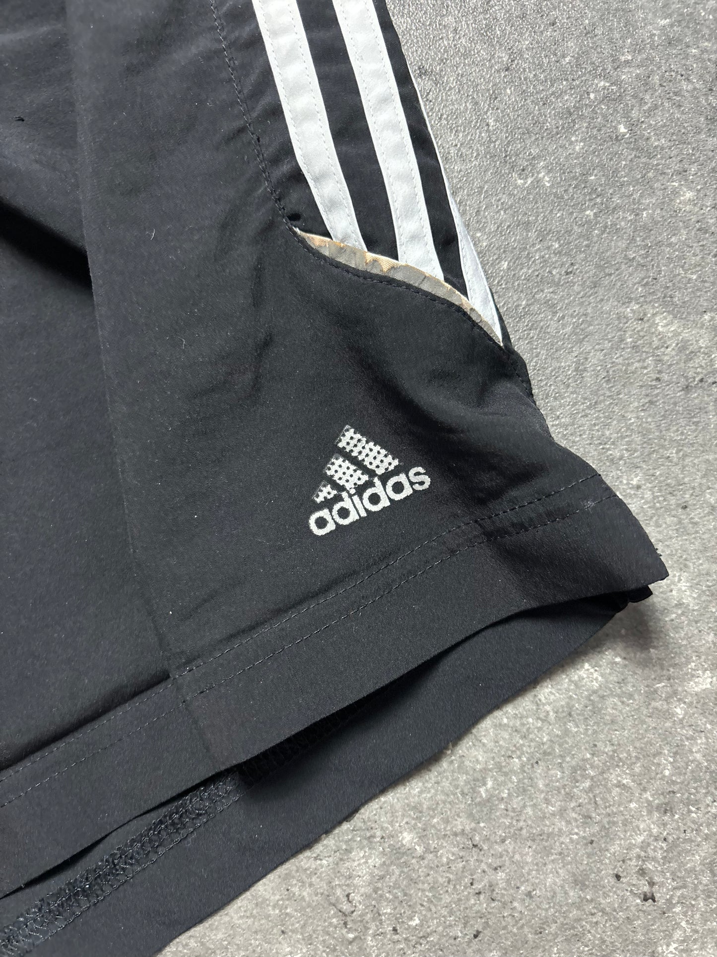 Adidas Shorts (M)