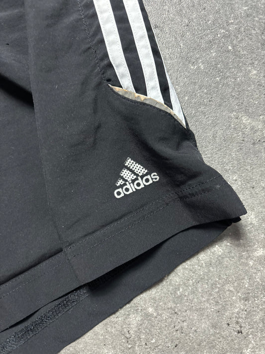 Adidas Shorts (M)
