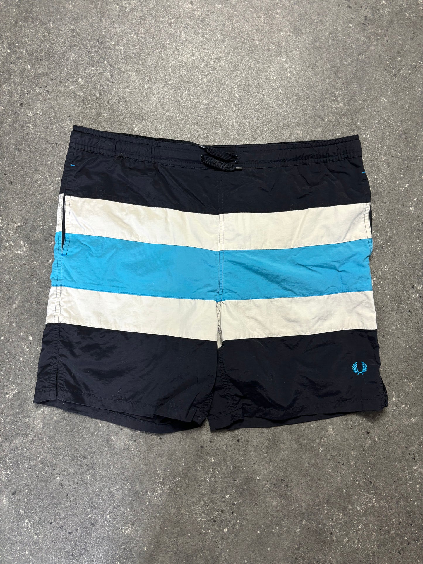 Fred Perry Shorts (M)