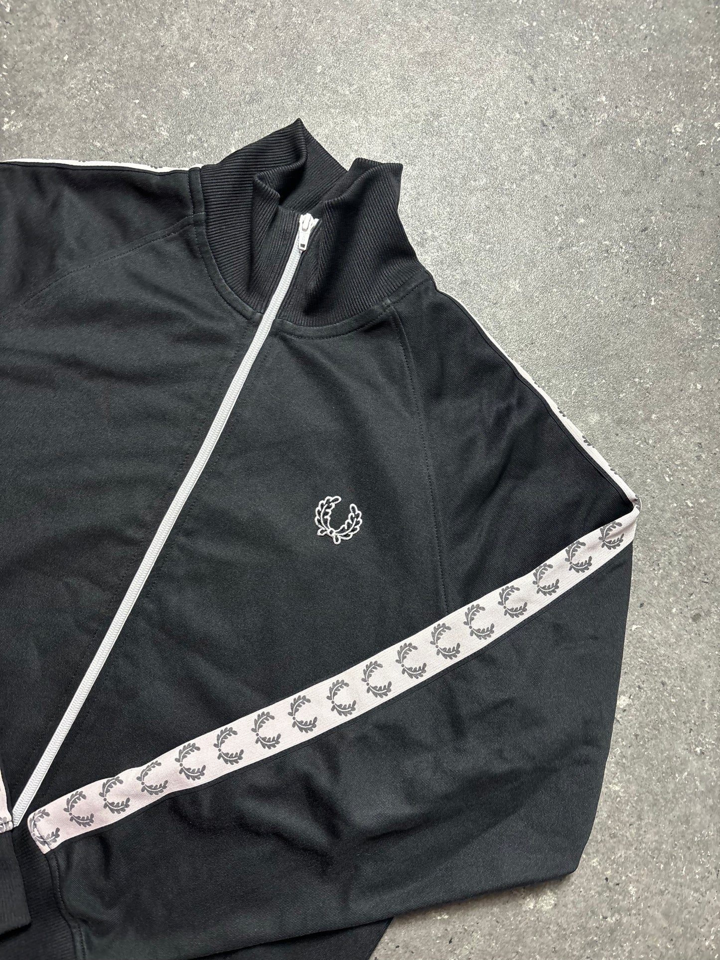 Fred Perry Jacke (M)