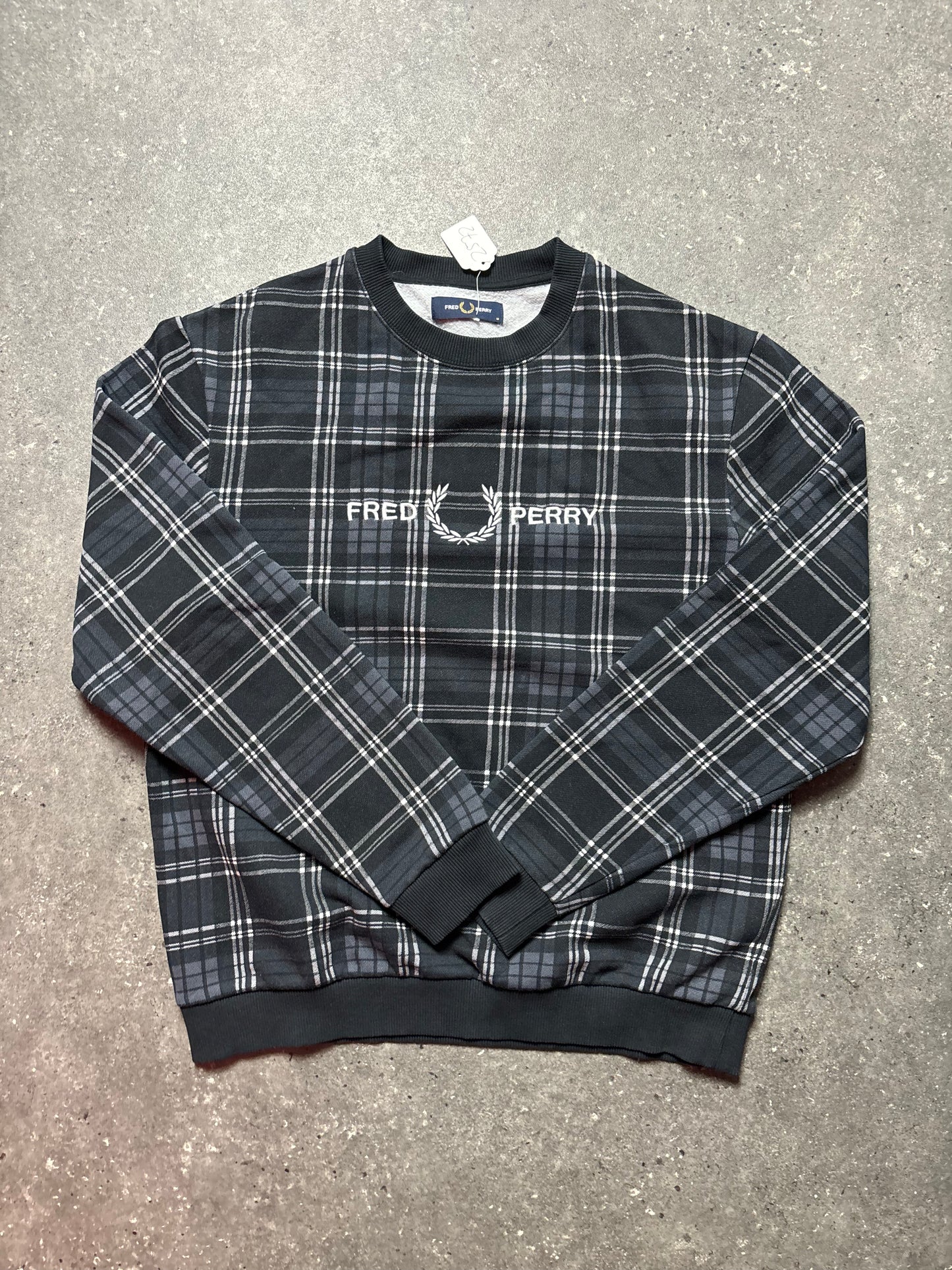 Fred Perry Sweater (M)