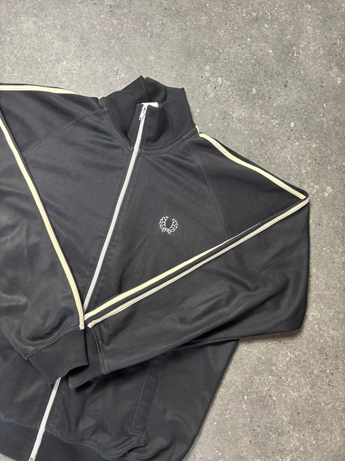 Fred Perry Jacke (L)